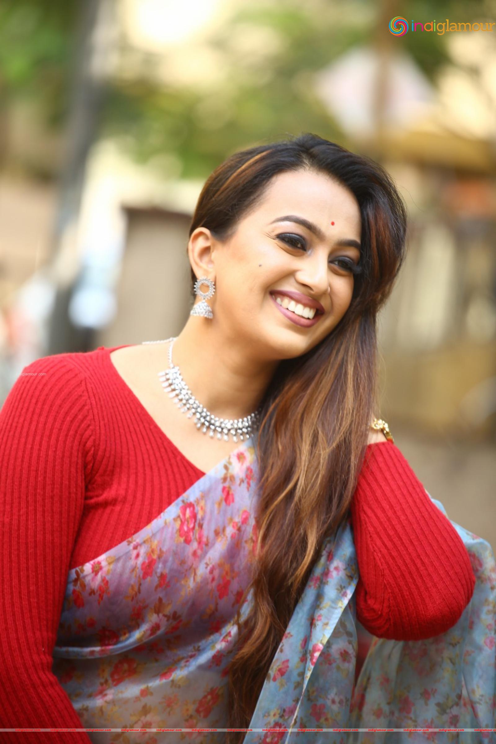 Ester Noronha Actress hd photo