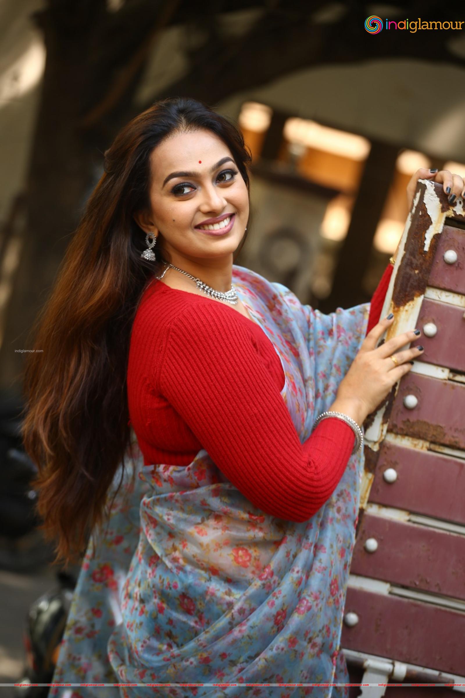 Ester Noronha Actress hd photo