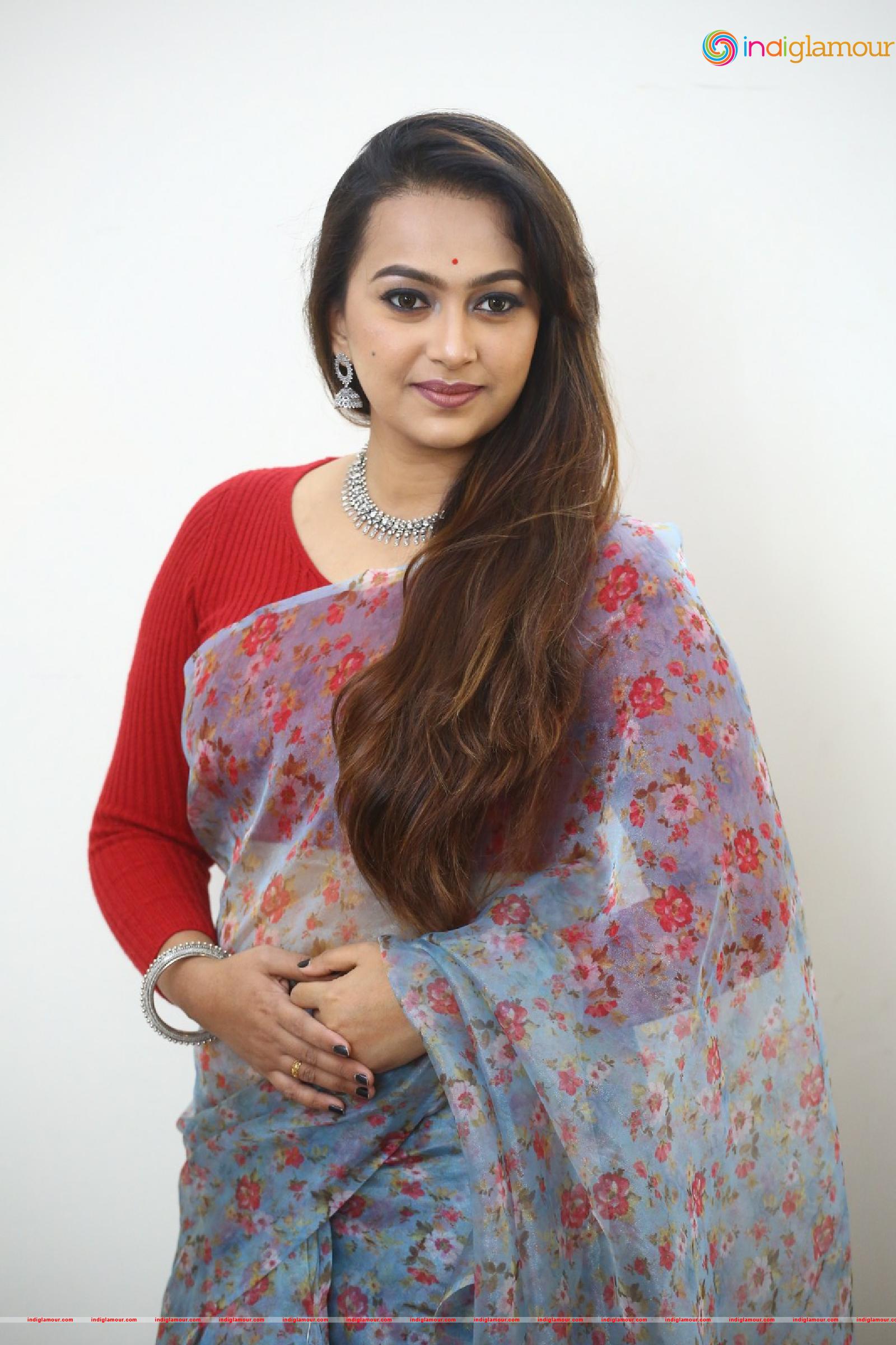 Ester Noronha Actress hd photo