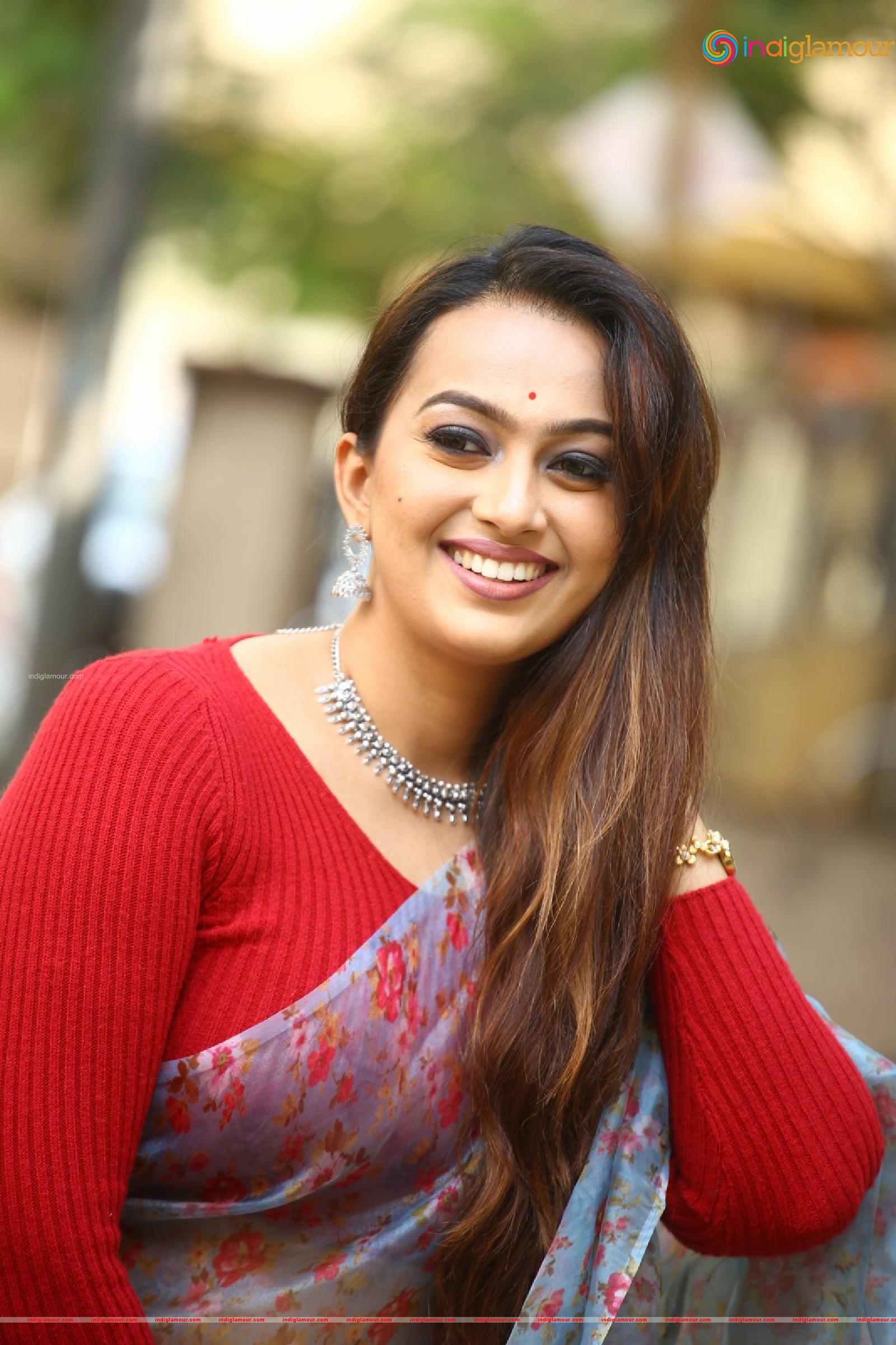 Ester Noronha Actress hd photo