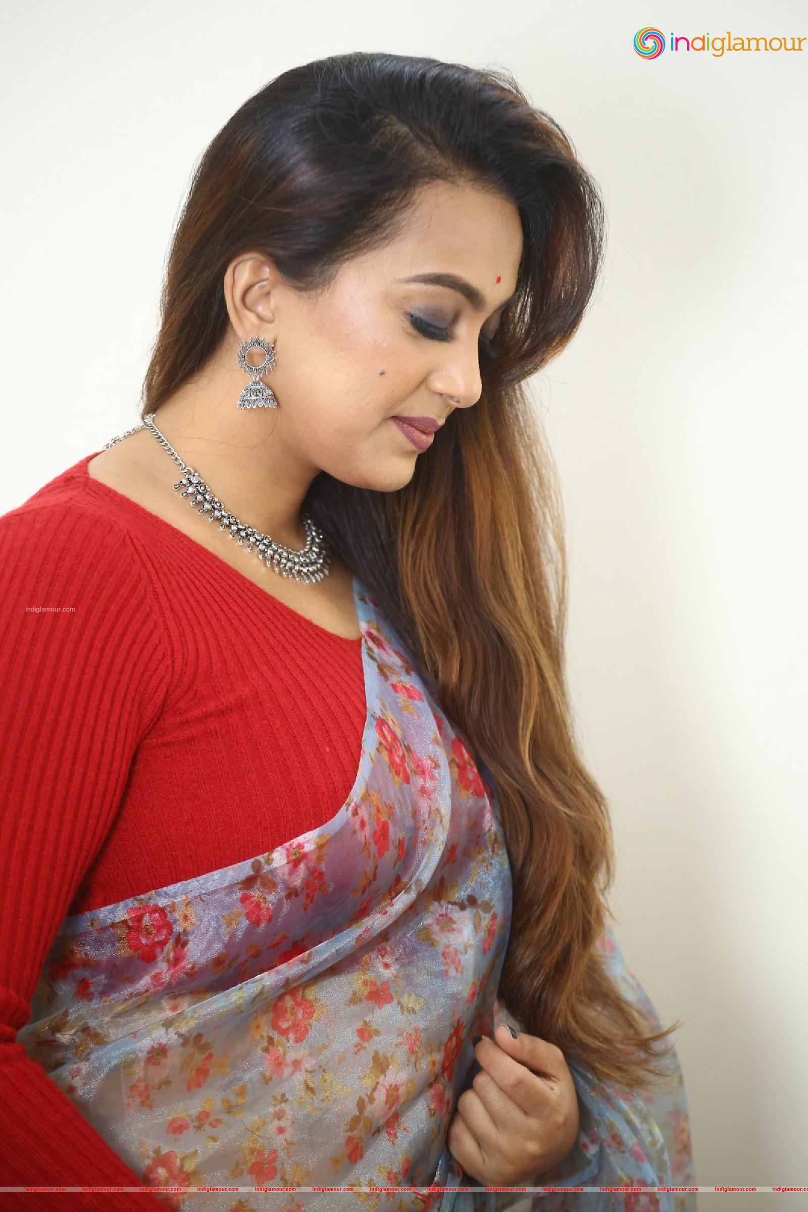 Ester Noronha Actress hd photo