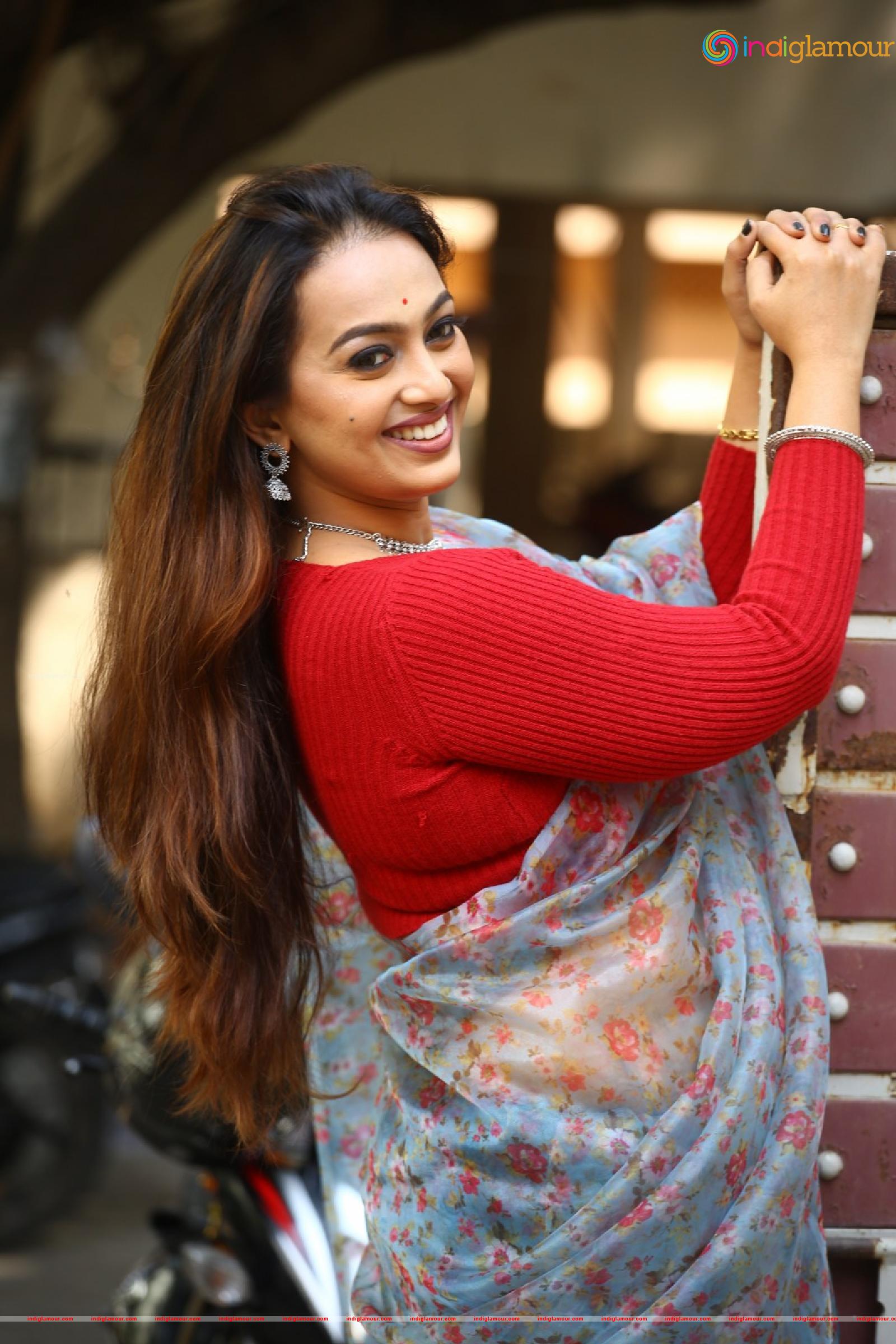 Ester Noronha Actress hd photo