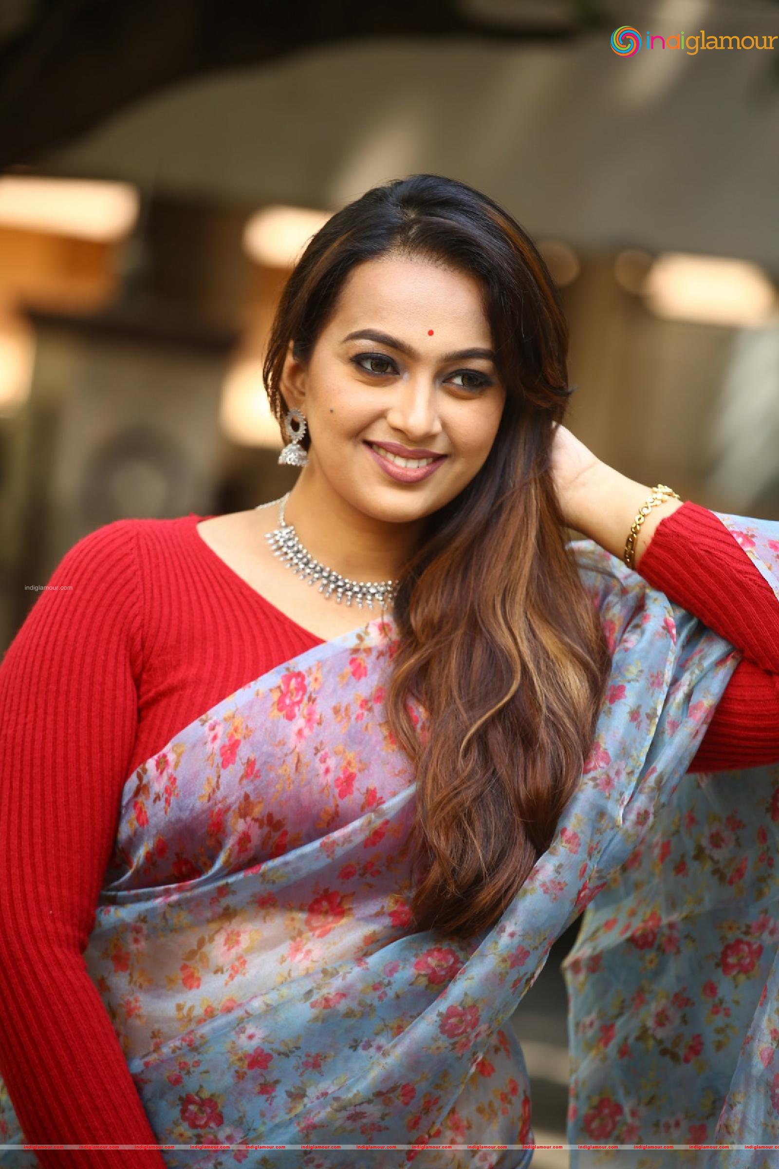 Ester Noronha Actress hd photo