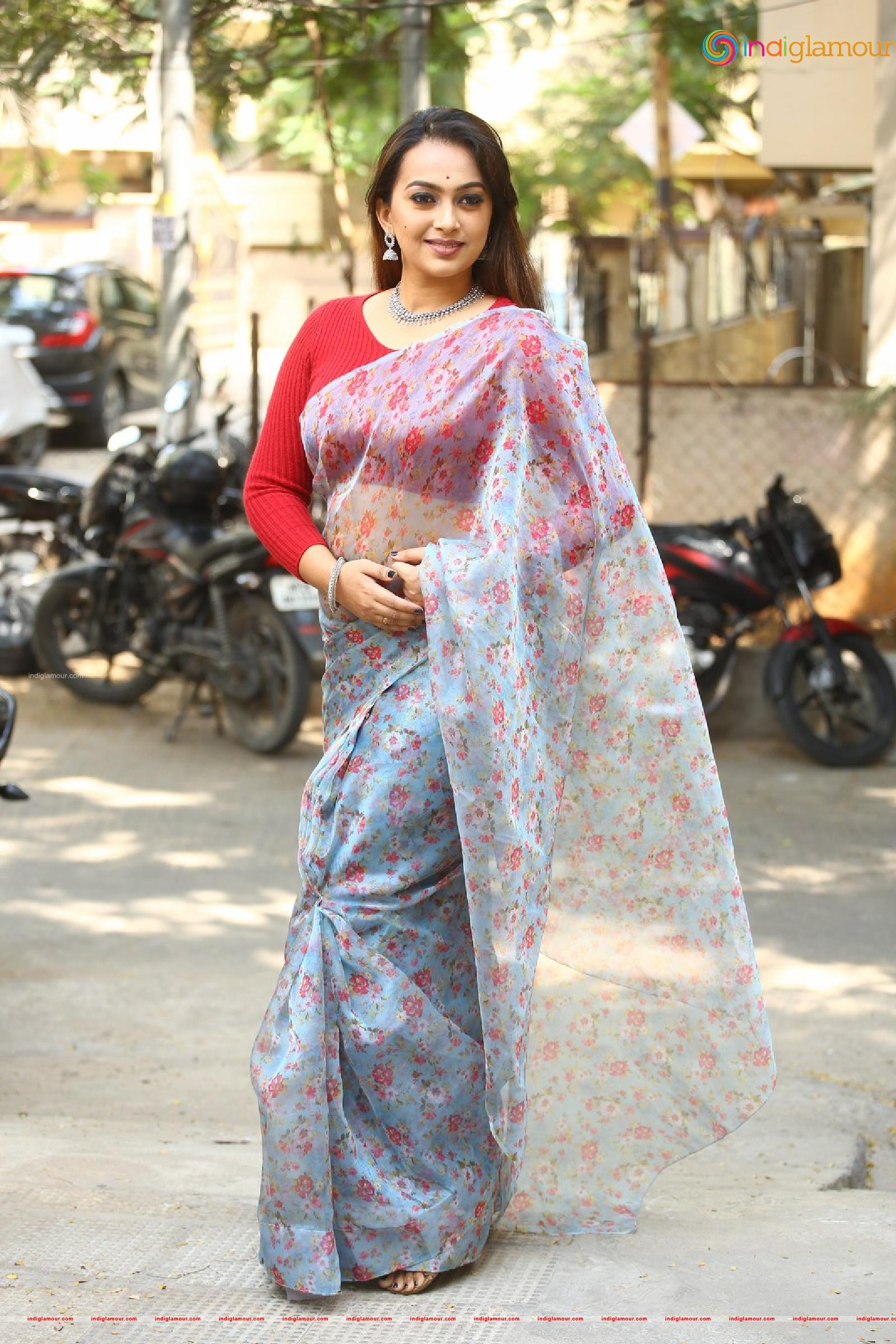 Ester Noronha Actress hd photo