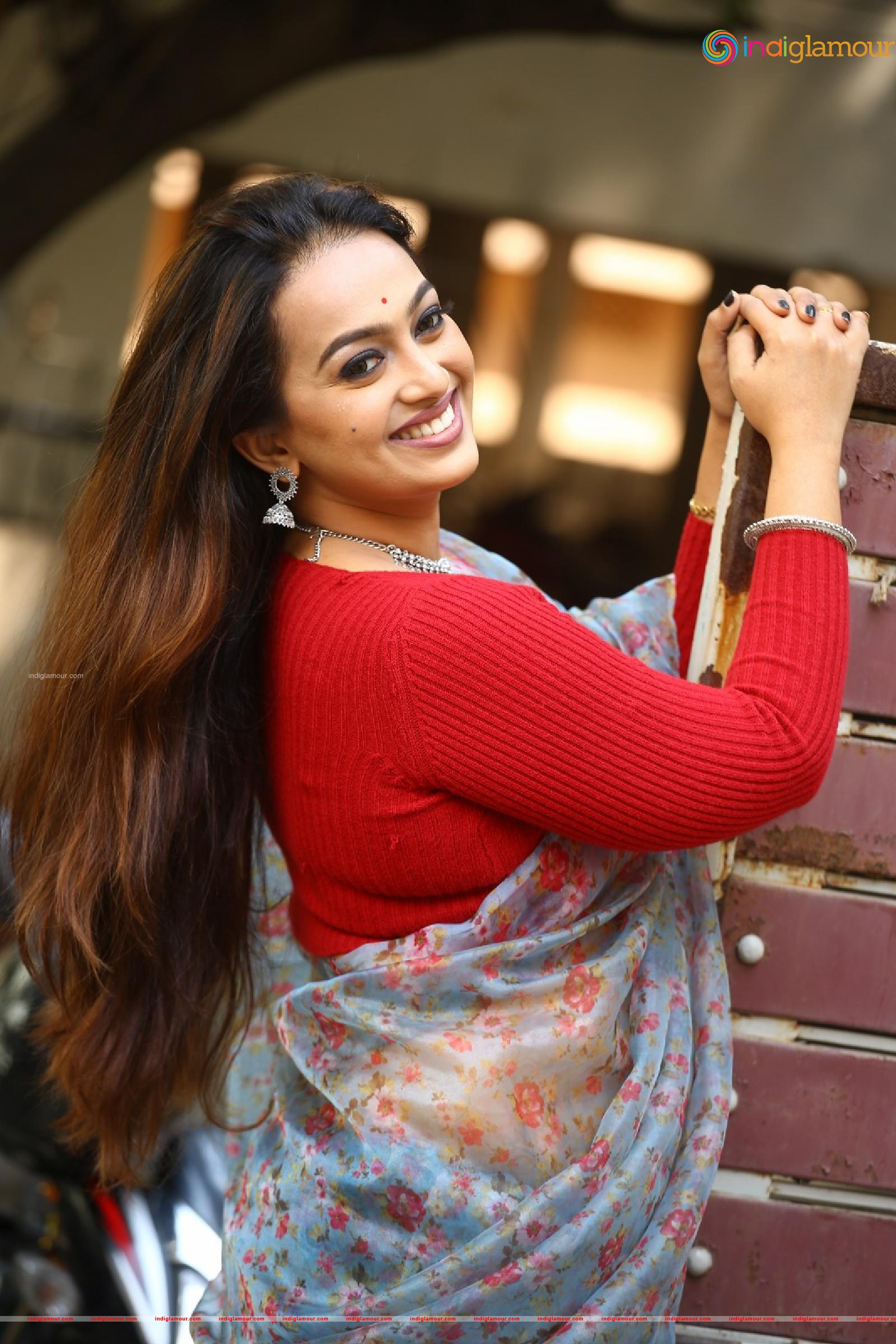 Ester Noronha Actress hd photo
