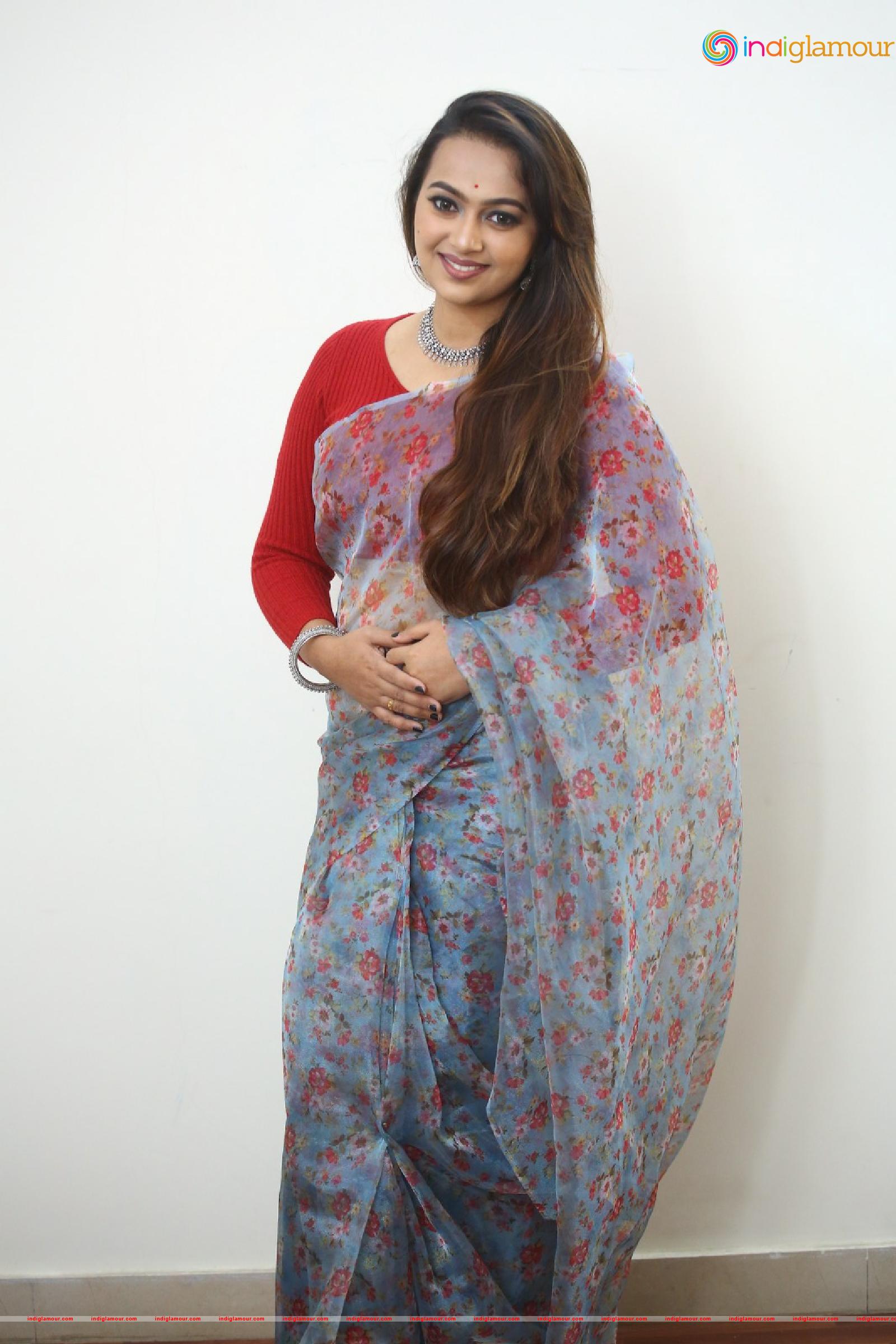 Ester Noronha Actress hd photo