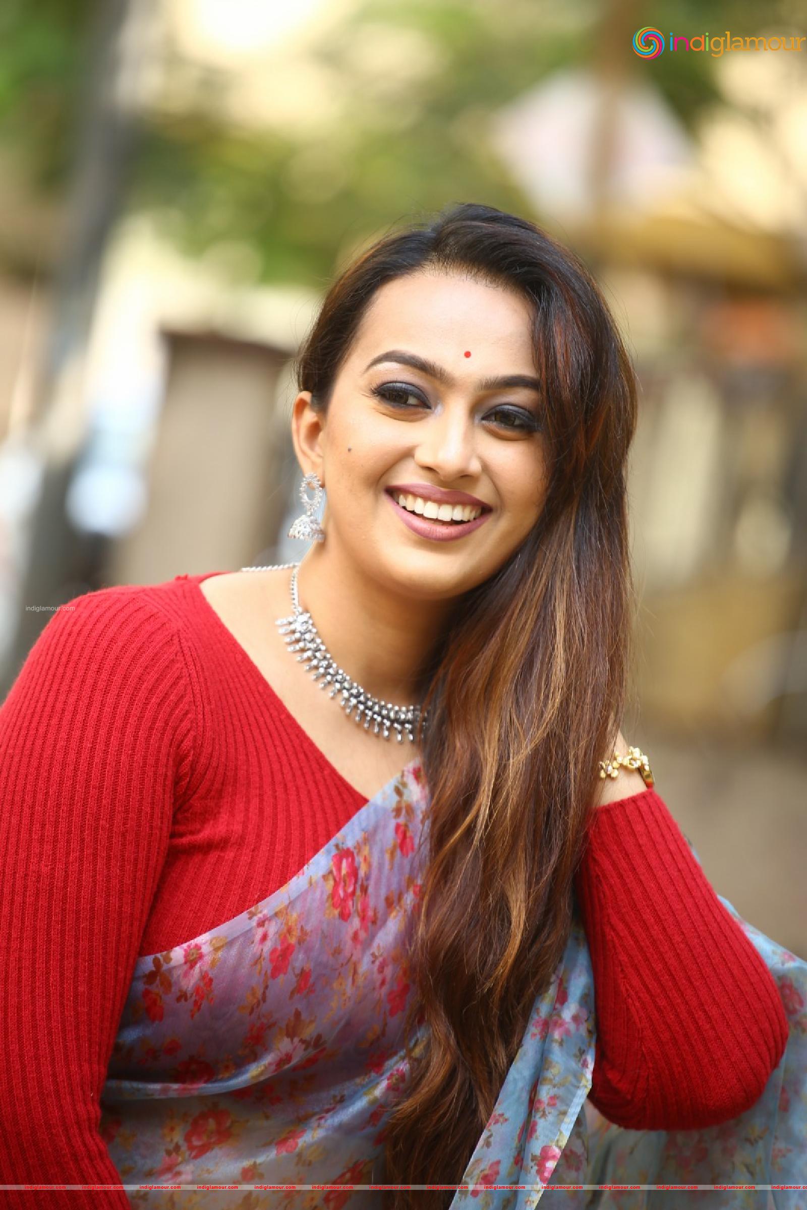 Ester Noronha Actress hd photo