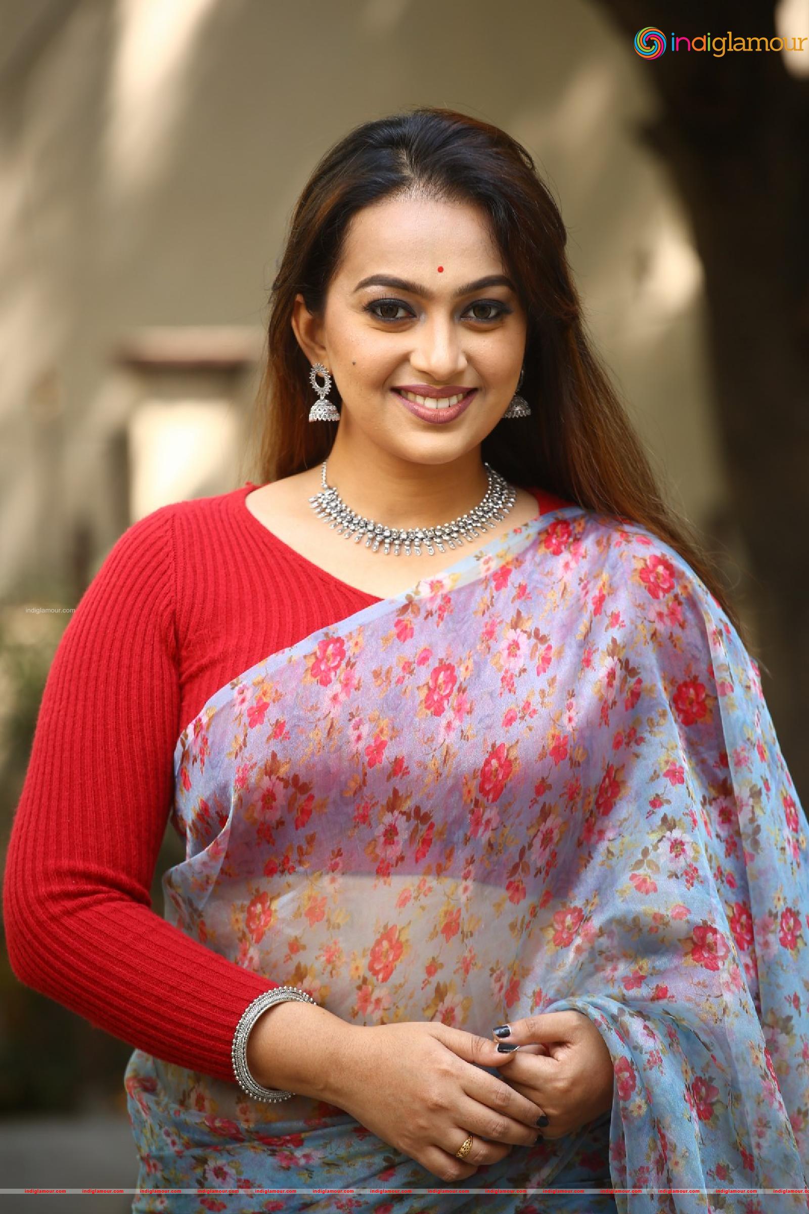 Ester Noronha Actress hd photo