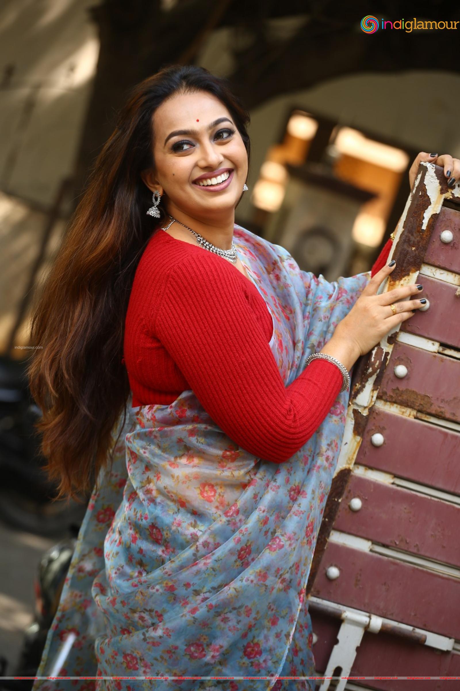 Ester Noronha Actress hd photo