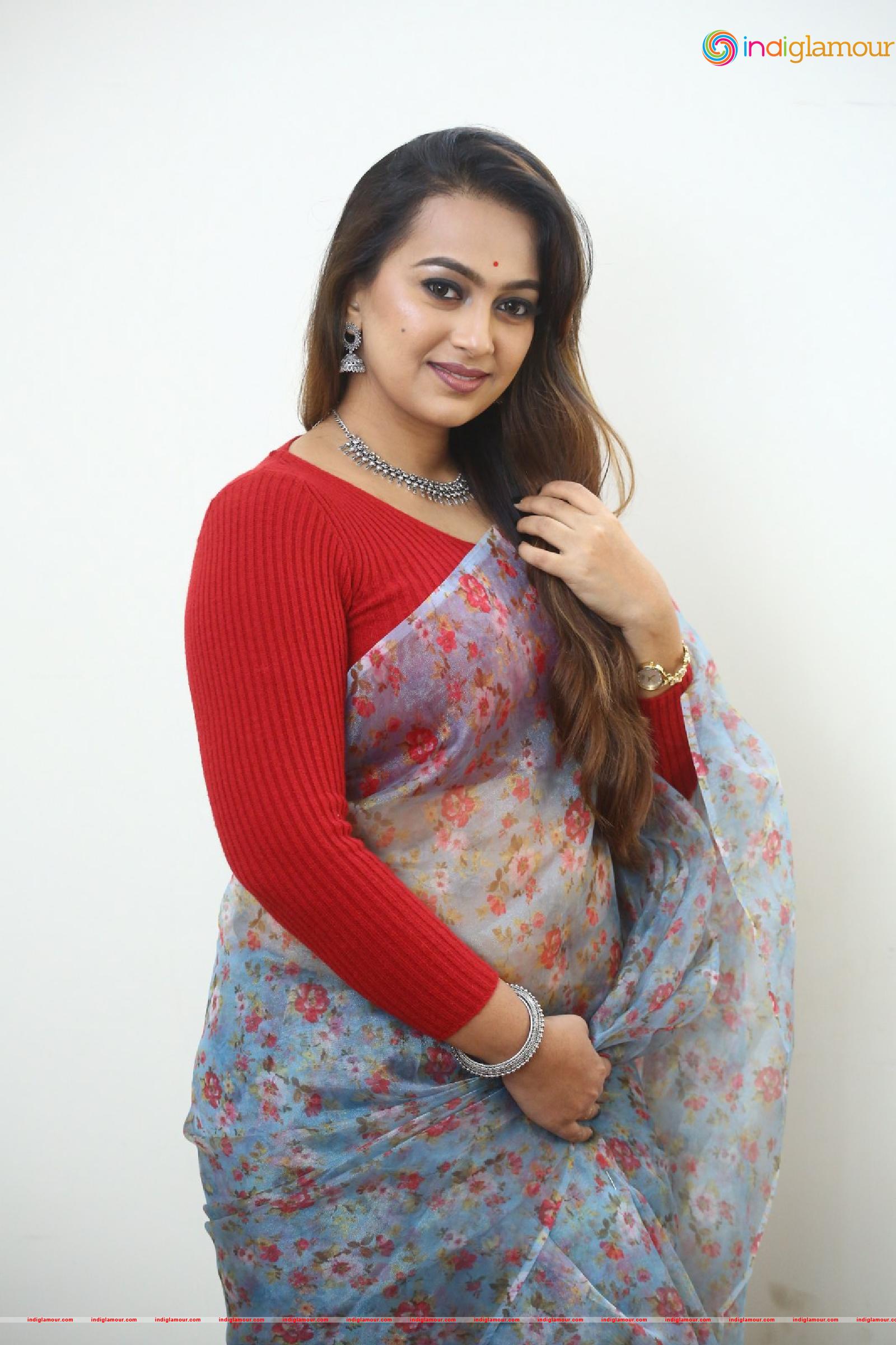 Ester Noronha Actress hd photo