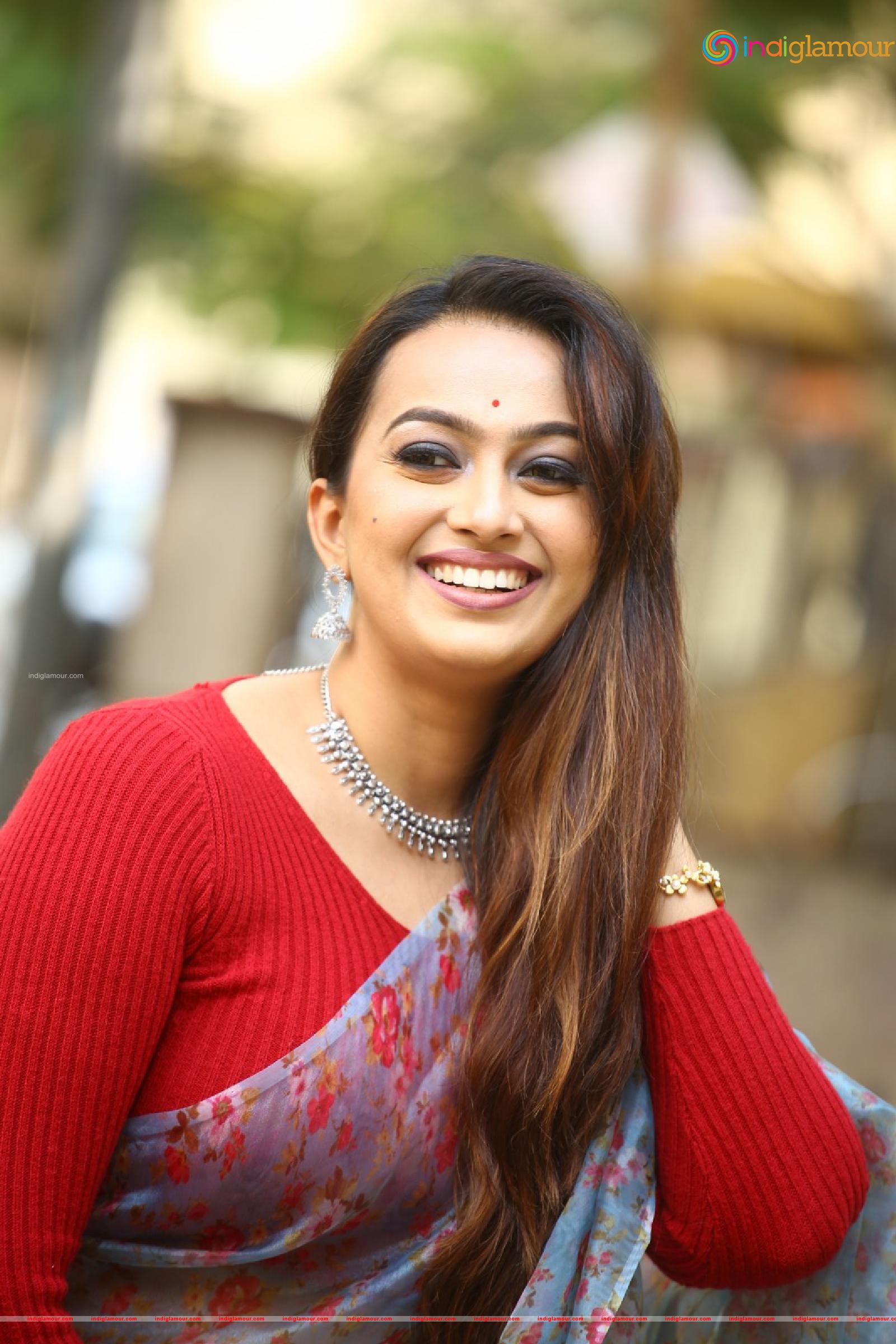 Ester Noronha Actress hd photo