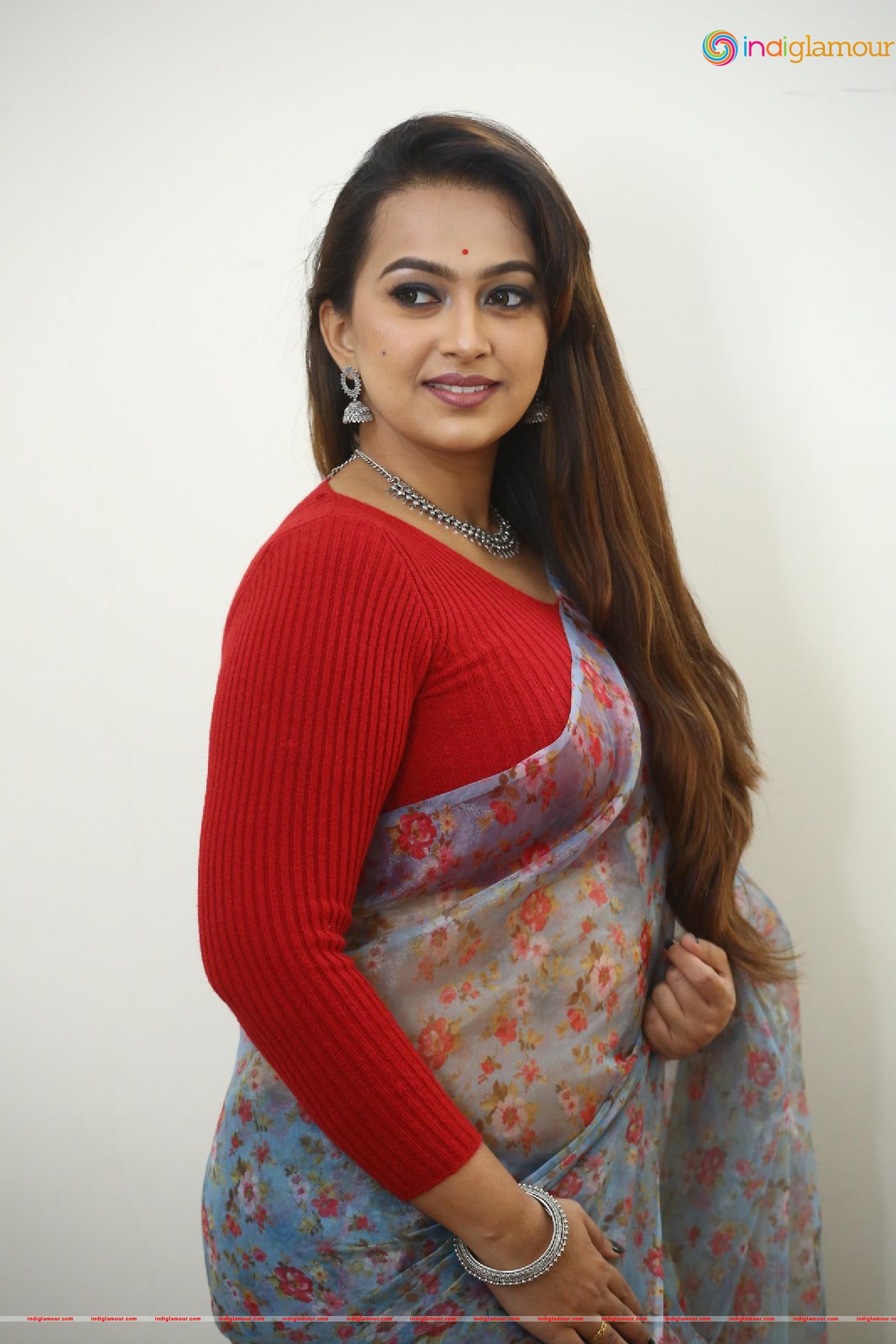 Ester Noronha Actress hd photo