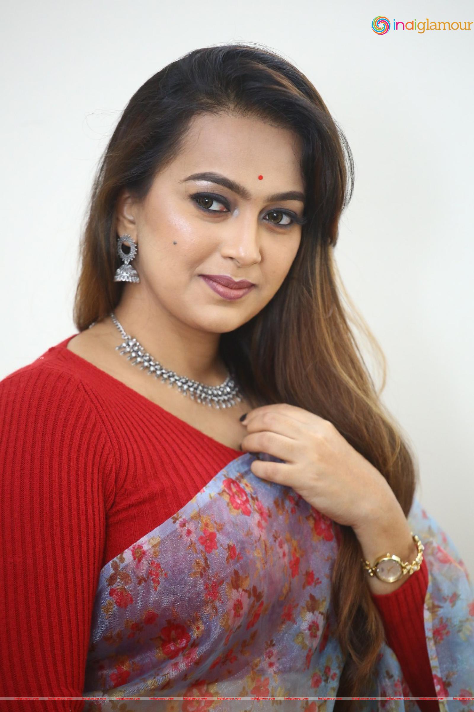 Ester Noronha Actress hd photo
