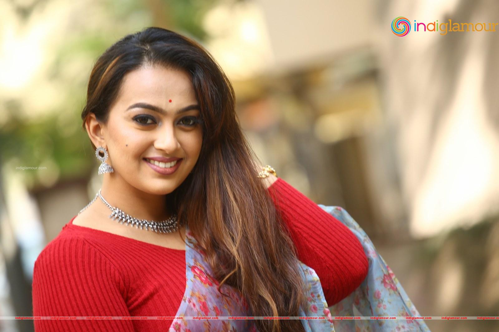 Ester Noronha Actress hd photo