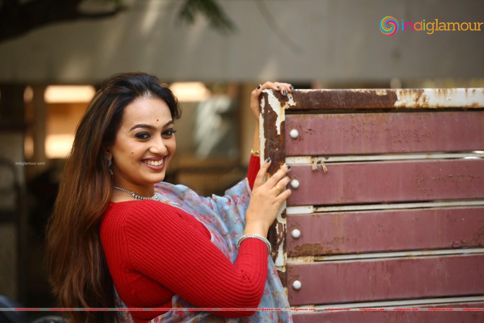 Ester Noronha Actress hd photo