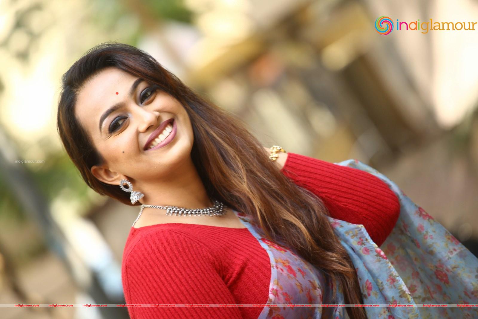 Ester Noronha Actress hd photo