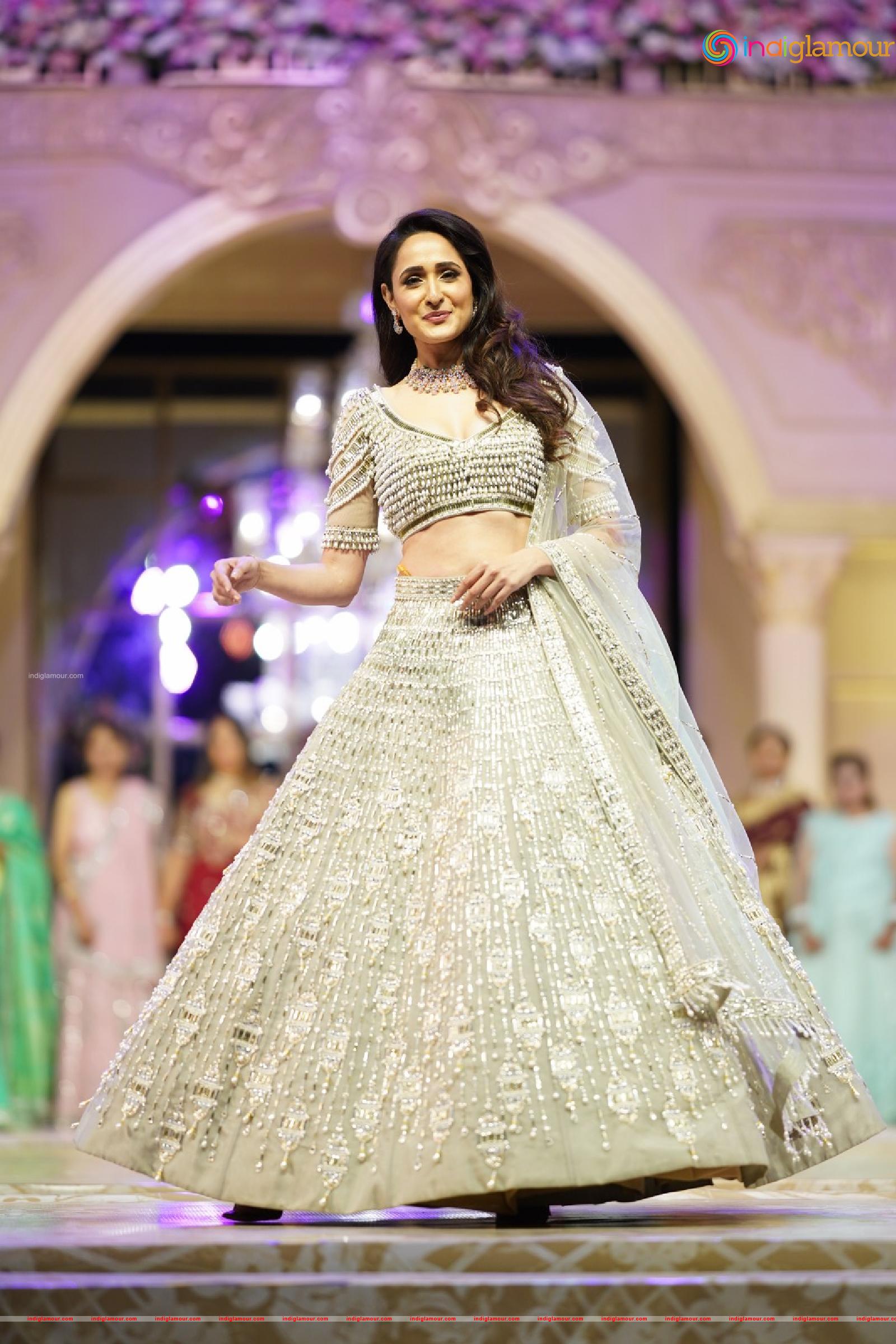 Pragya Jaiswal Actress hd photo