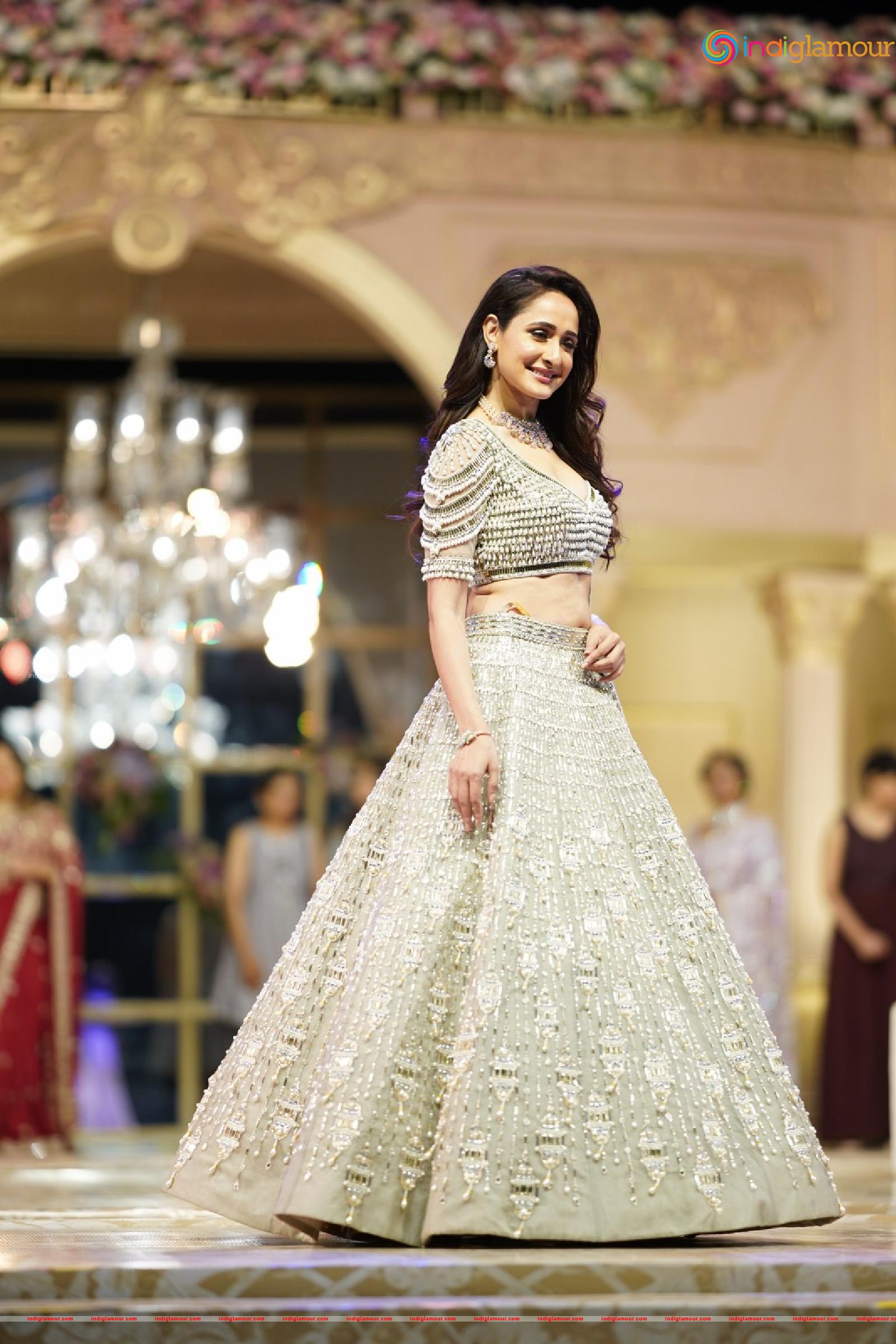 Pragya Jaiswal Actress hd photo