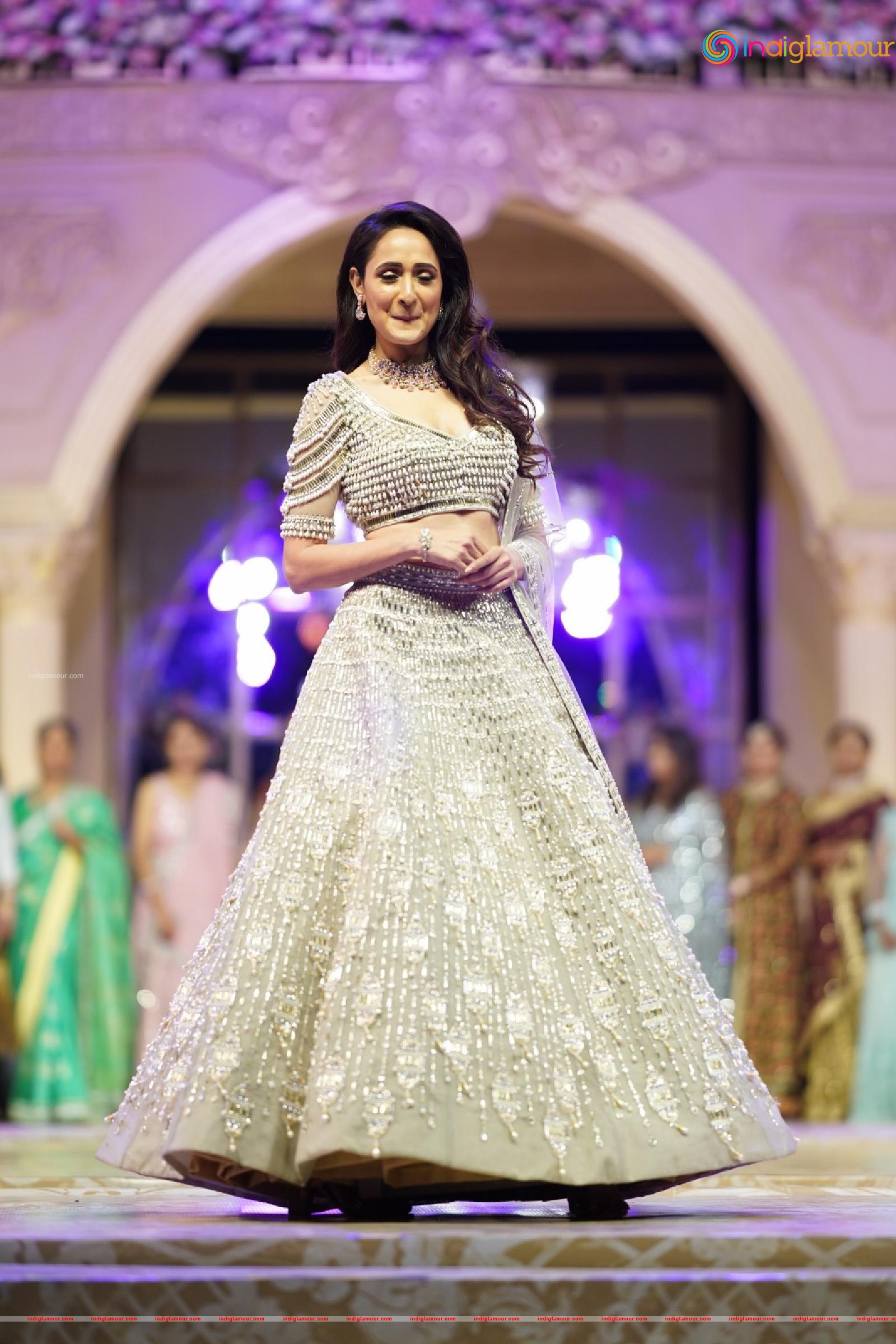 Pragya Jaiswal Actress hd photo