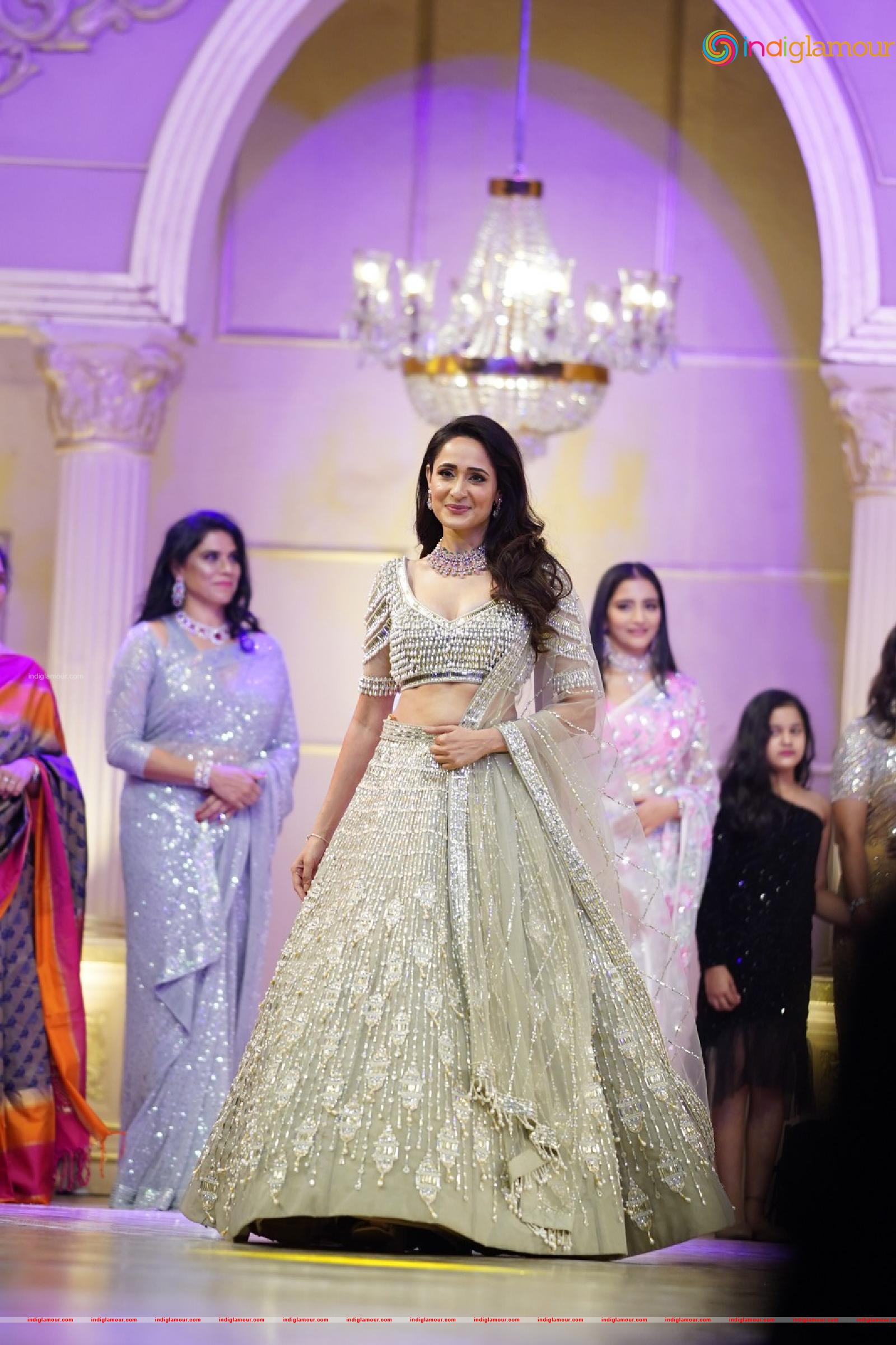 Pragya Jaiswal Actress hd photo