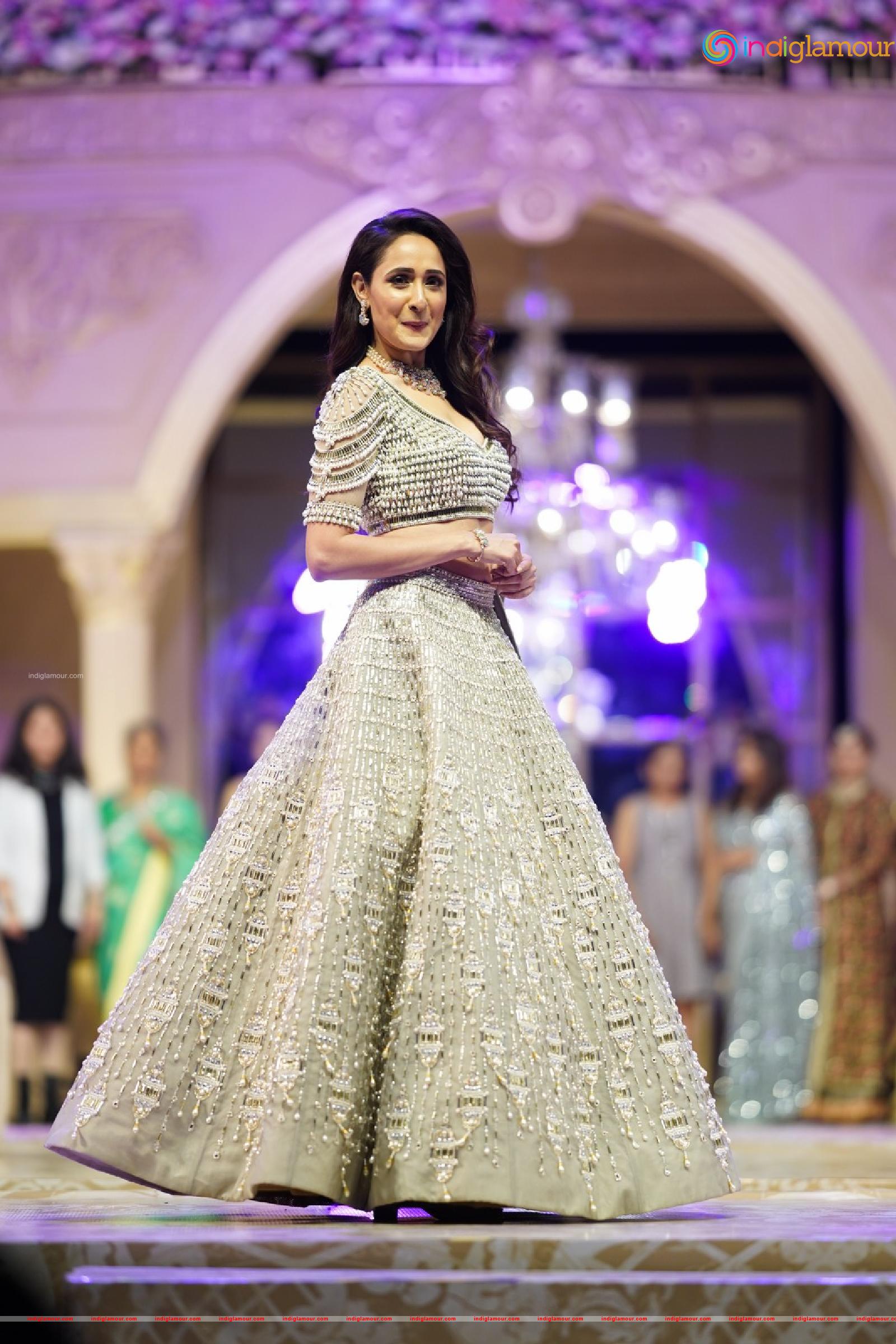 Pragya Jaiswal Actress hd photo