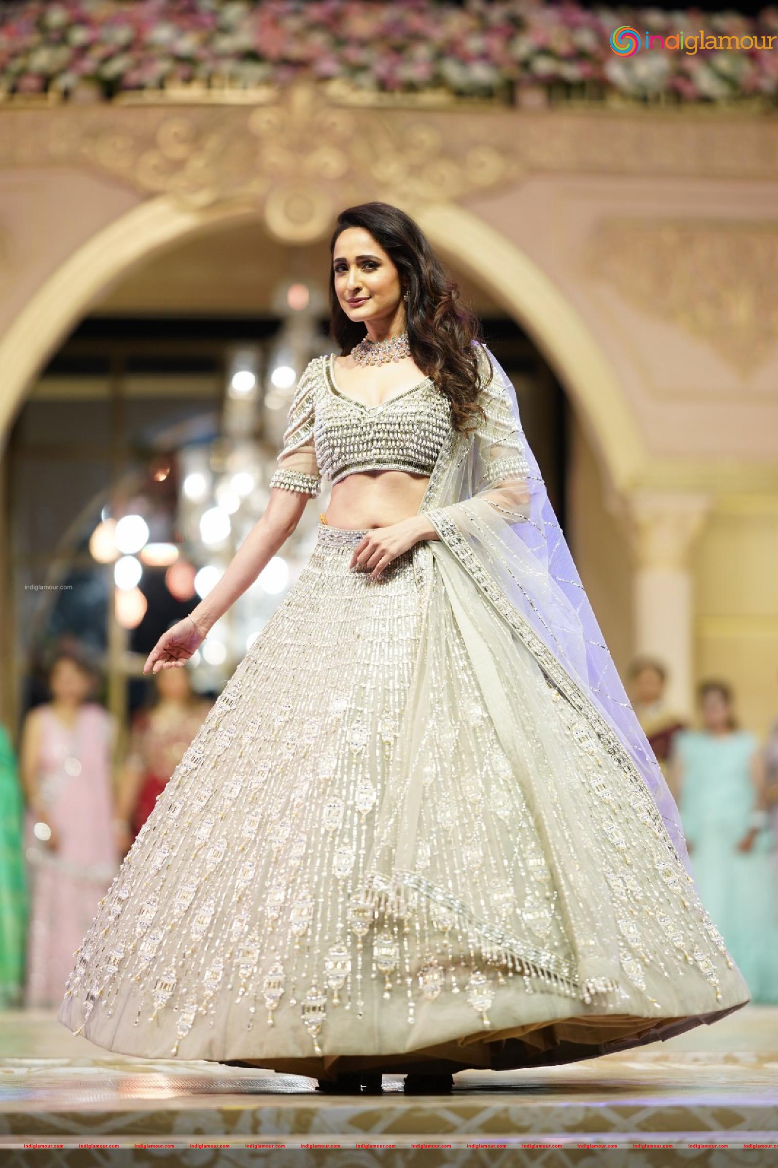 Pragya Jaiswal Actress hd photo
