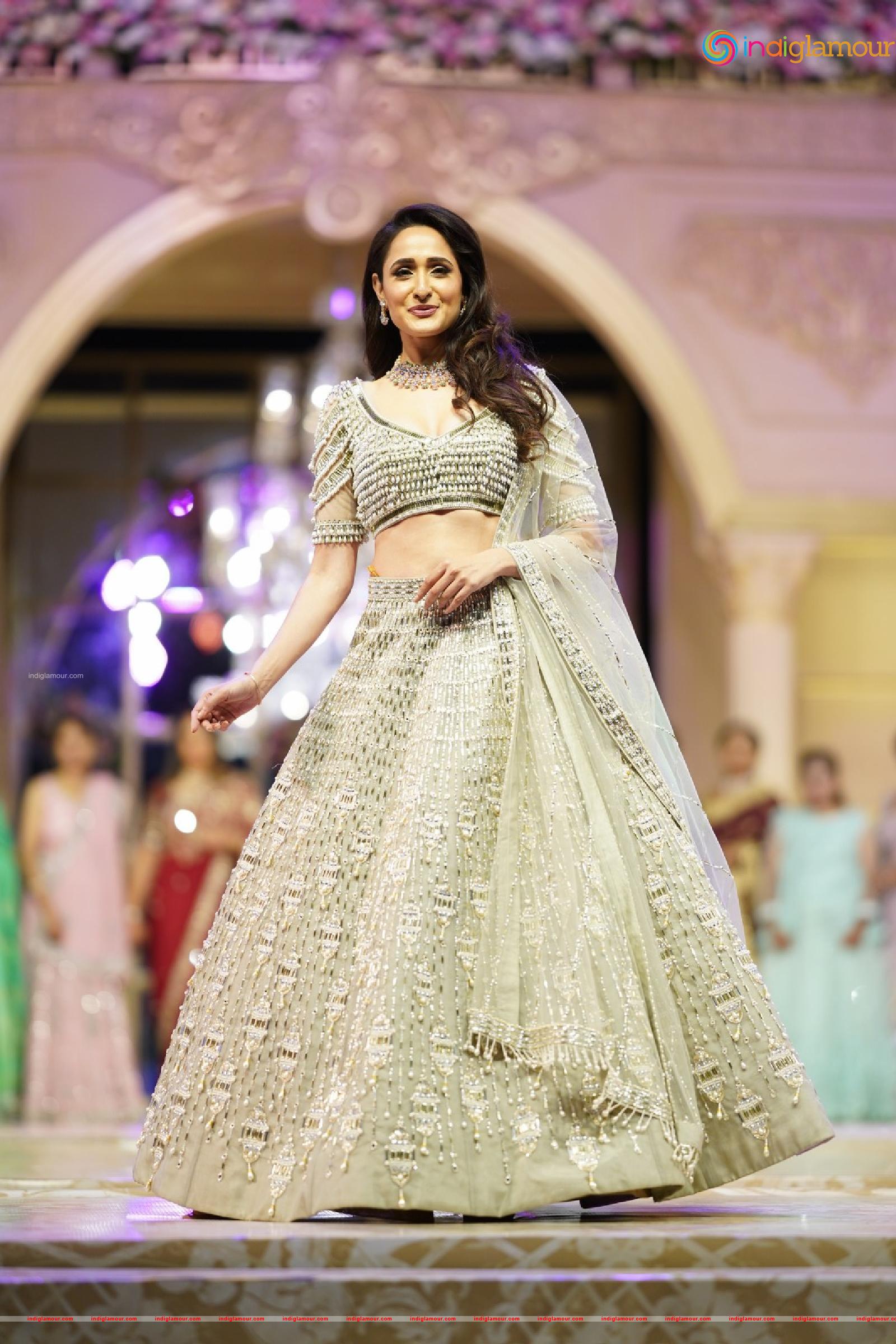 Pragya Jaiswal Actress hd photo
