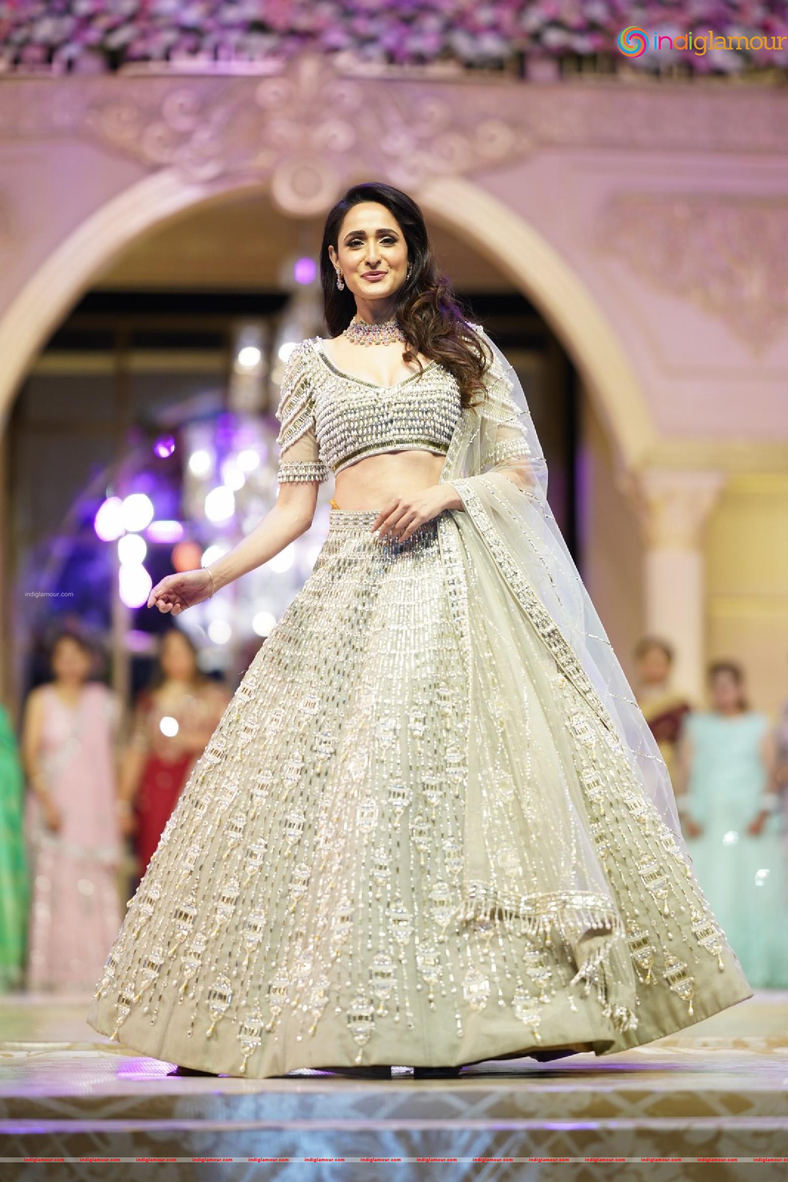 Pragya Jaiswal Actress hd photo
