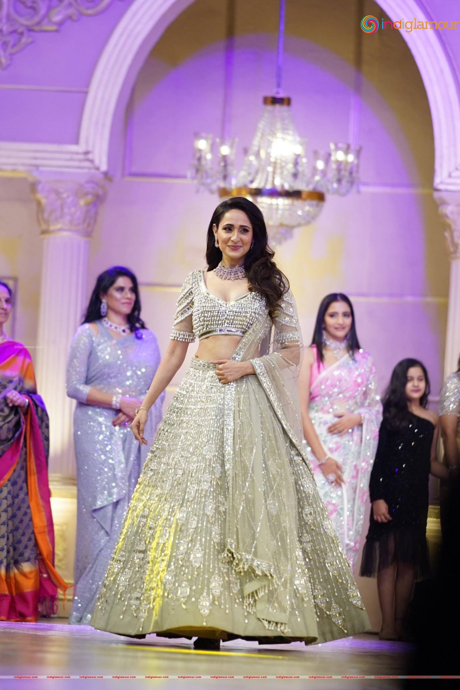Pragya Jaiswal Actress hd photo