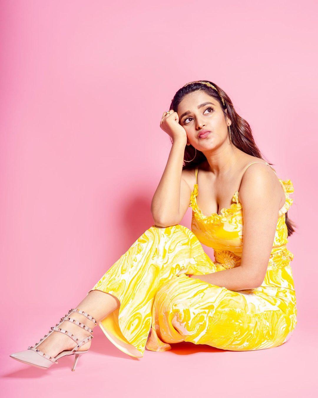 Nidhhi Agerwal Actress hd photo