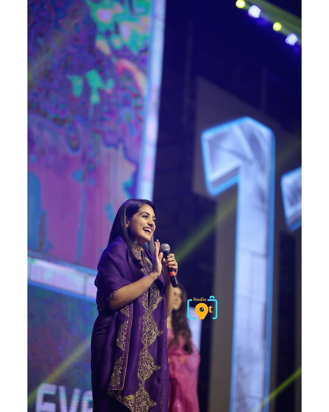 Nivetha Thomas Actress hd photo
