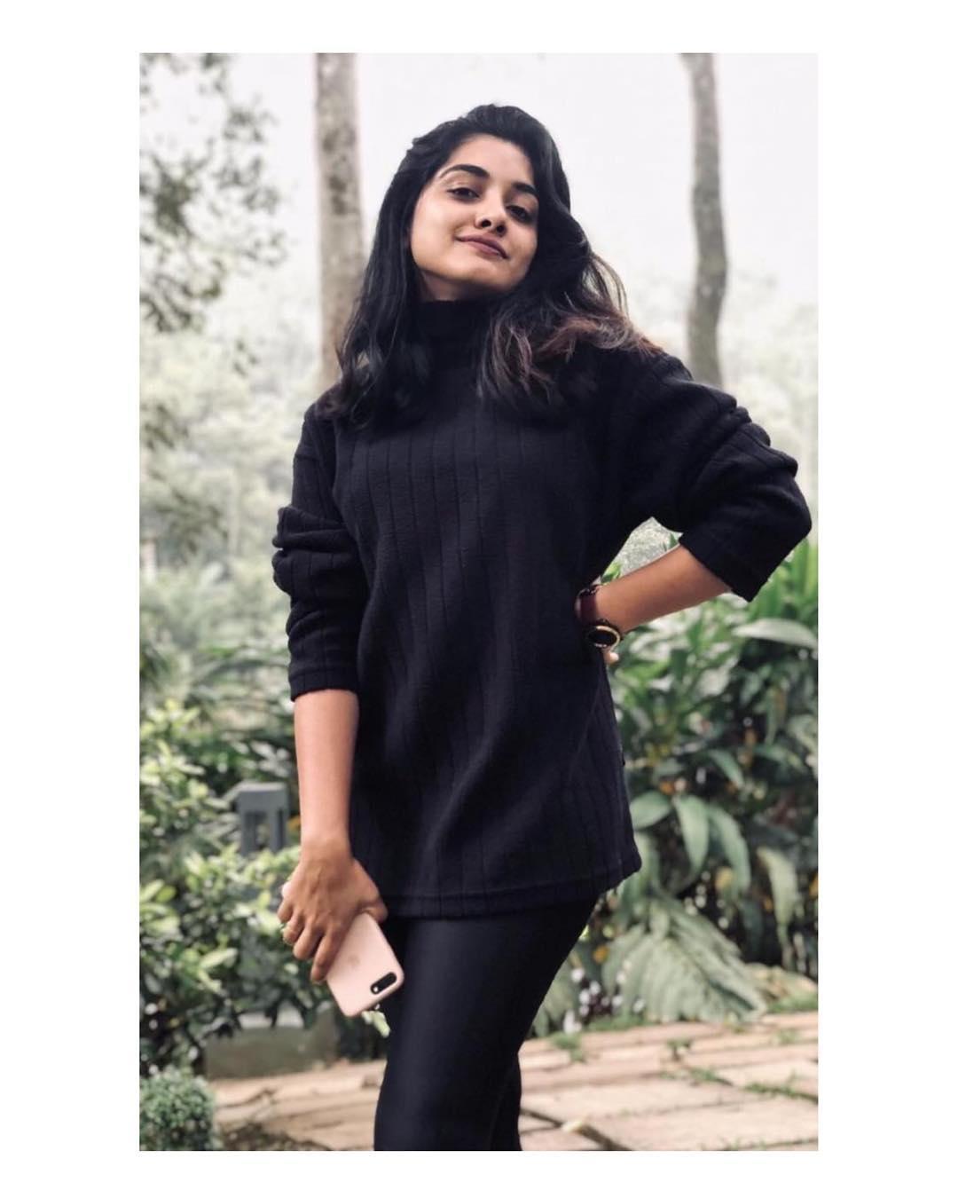 Nivetha Thomas Actress hd photo