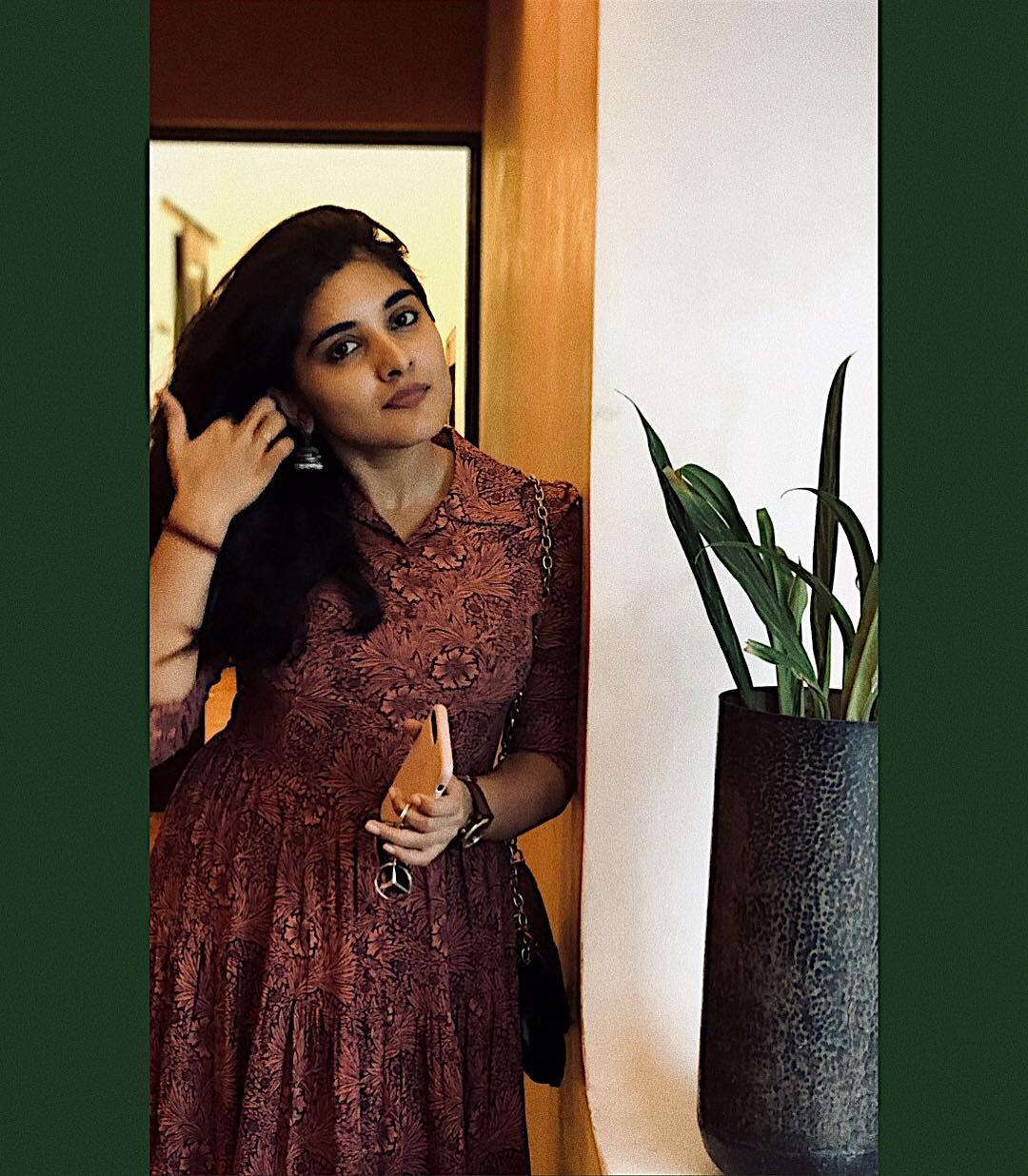 Nivetha Thomas Actress hd photo