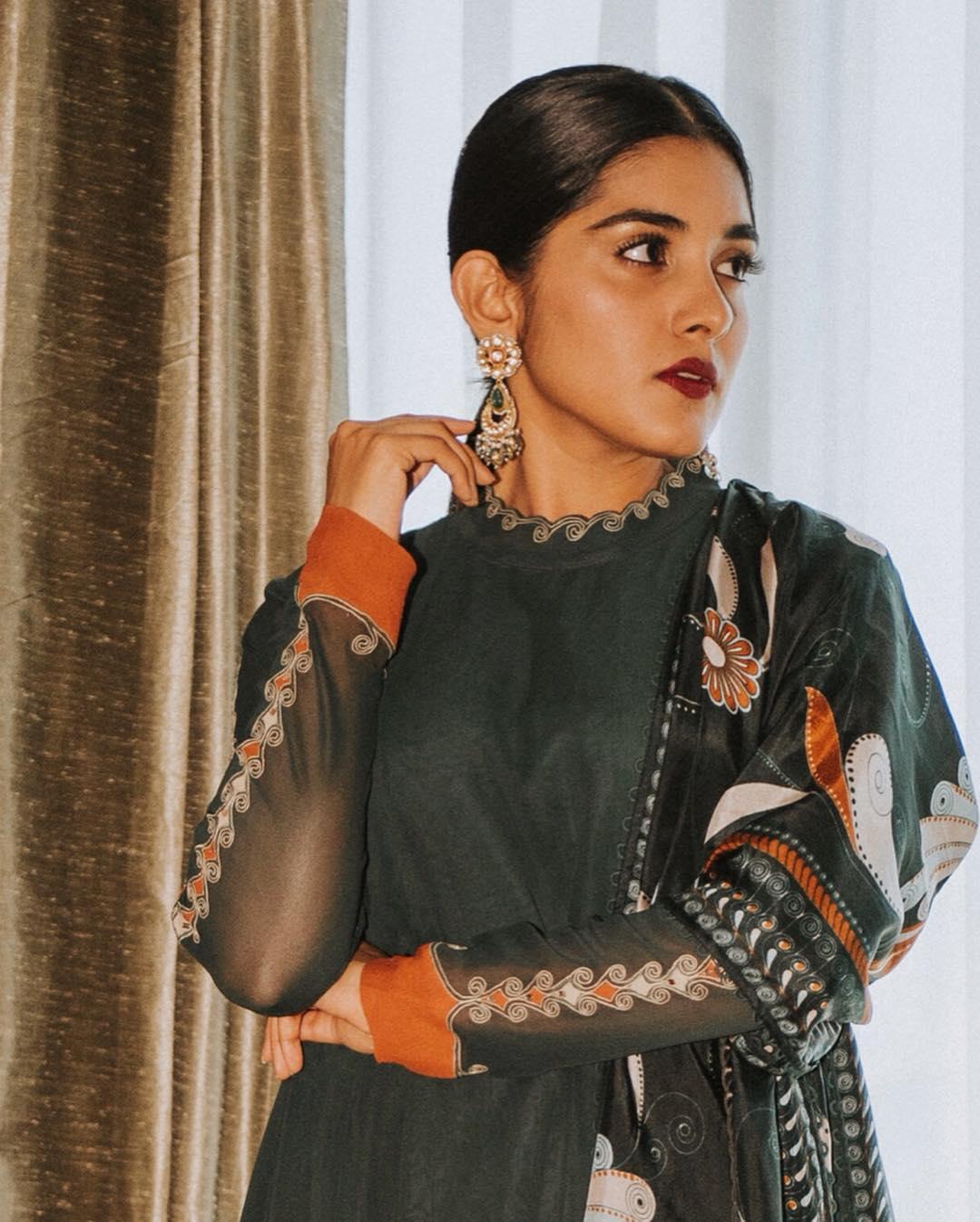 Nivetha Thomas Actress hd photo