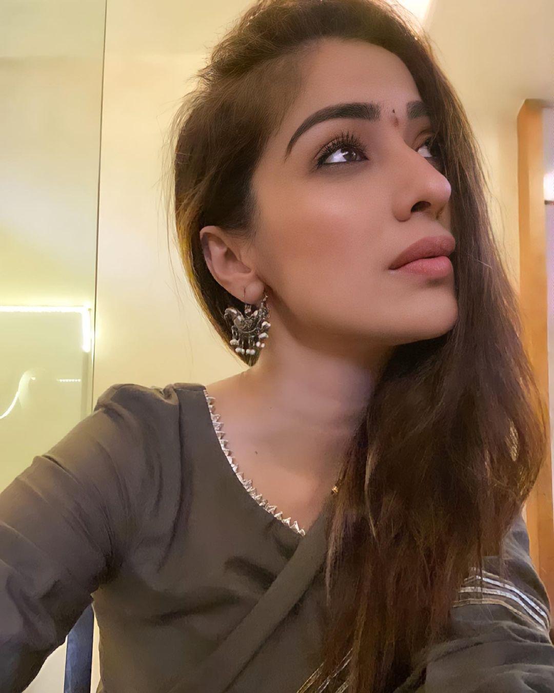 Raai Laxmi Actress hd photo