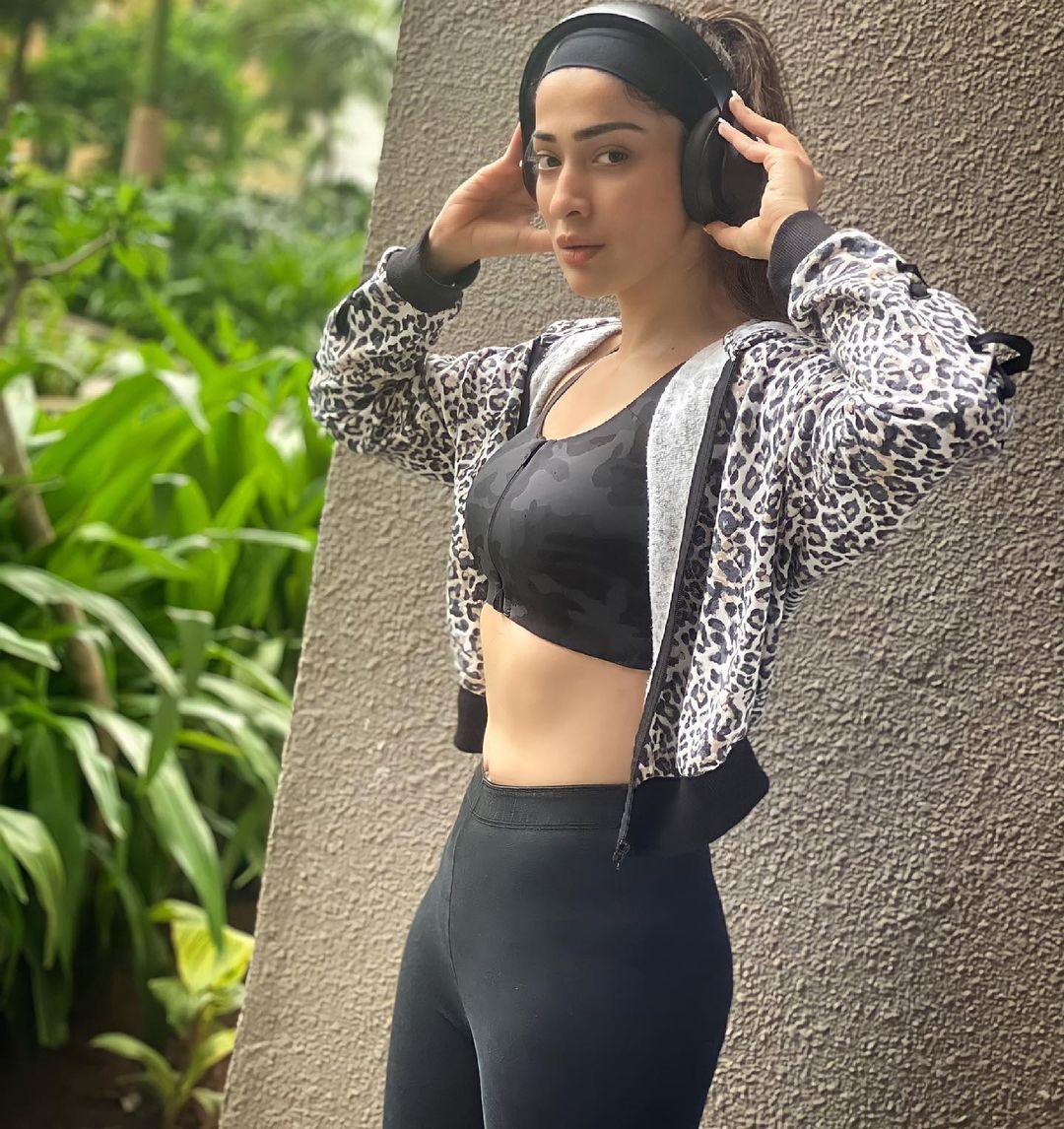 Raai Laxmi Actress hd photo