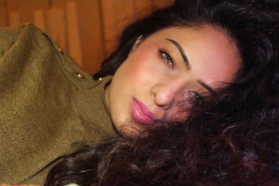 Nikesha Patel Actress hd photo