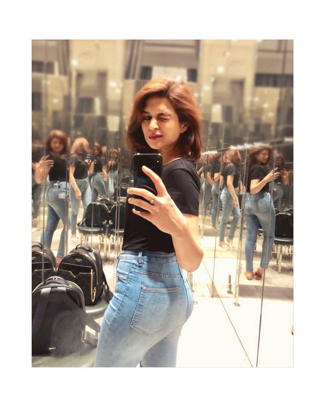 Shraddha Das Actress hd photo