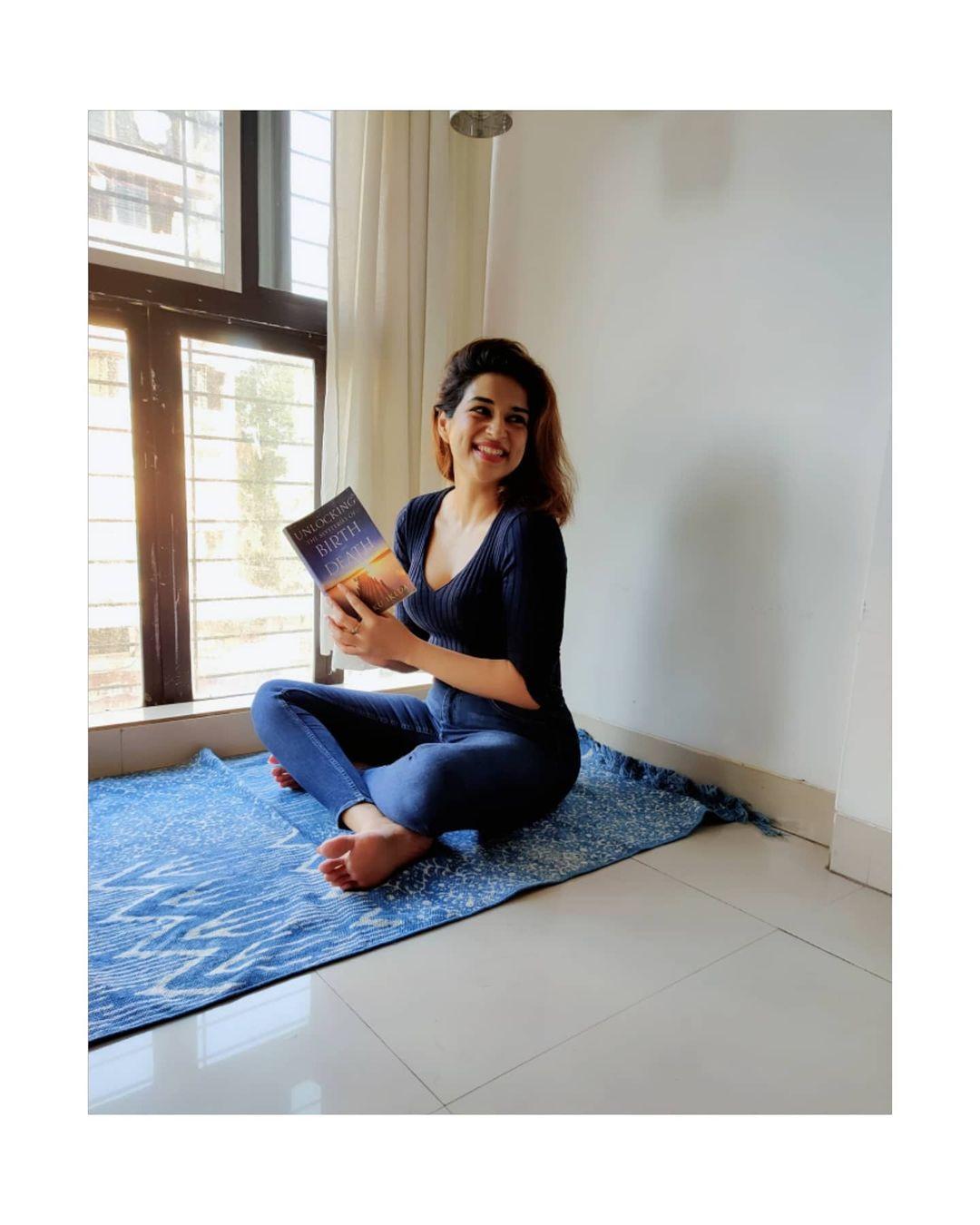 Shraddha Das Actress hd photo