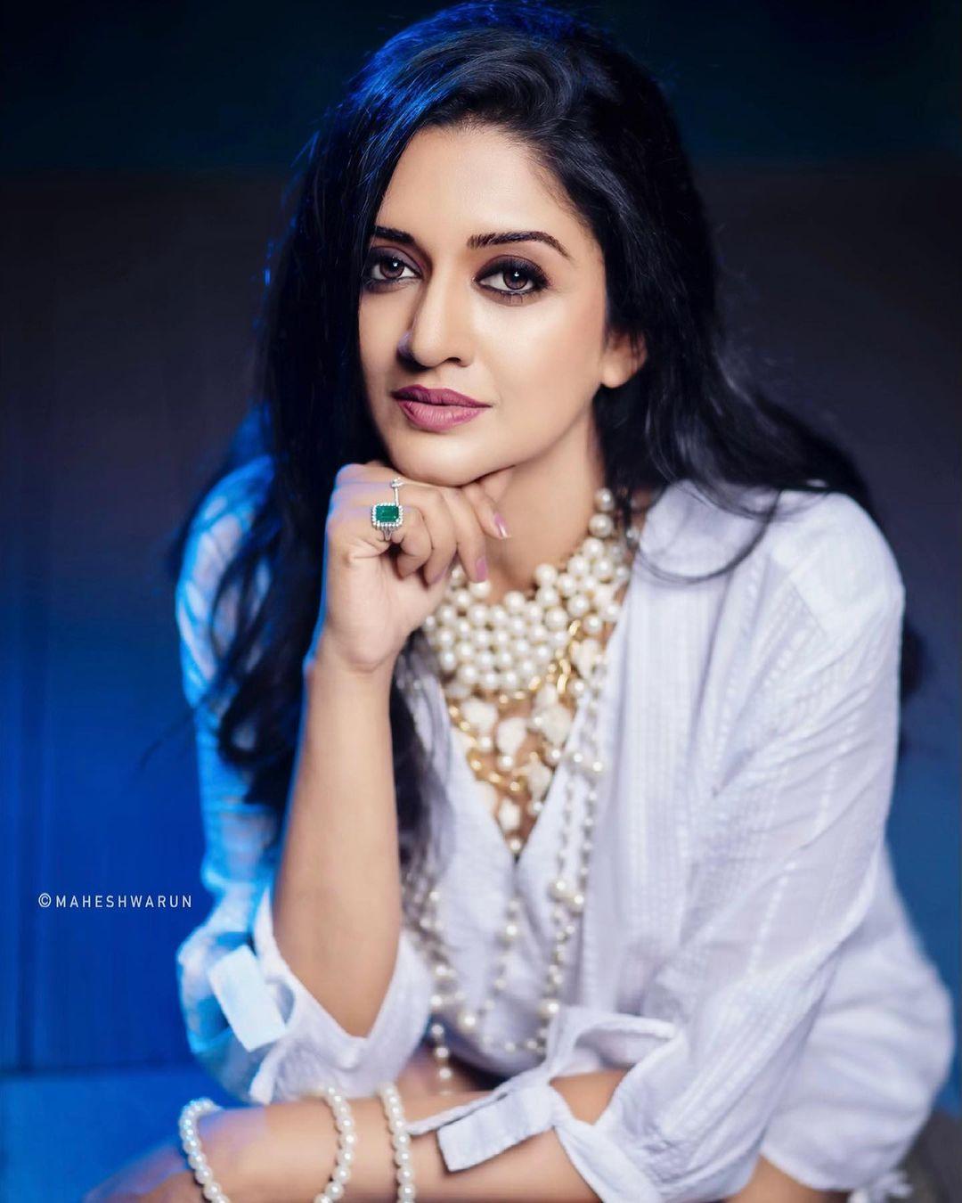 Vimala Raman Actress hd photo