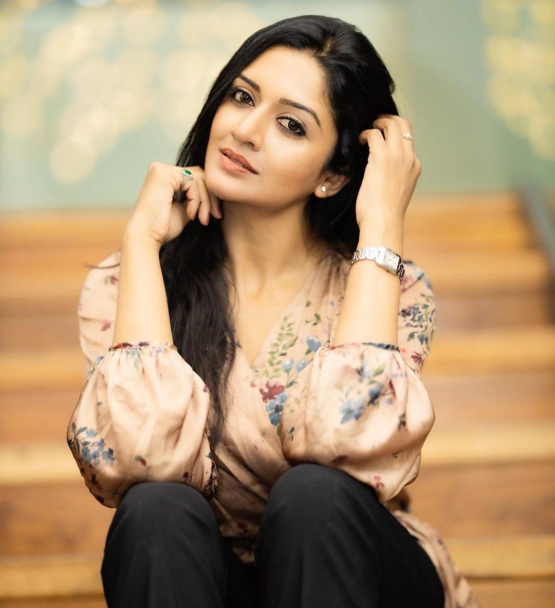 Vimala Raman Actress hd photo