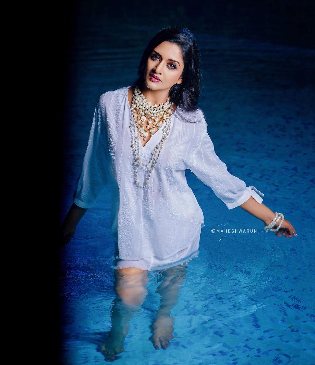 Vimala Raman Actress hd photo