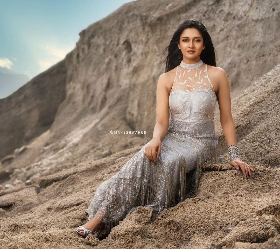 Vimala Raman Actress hd photo