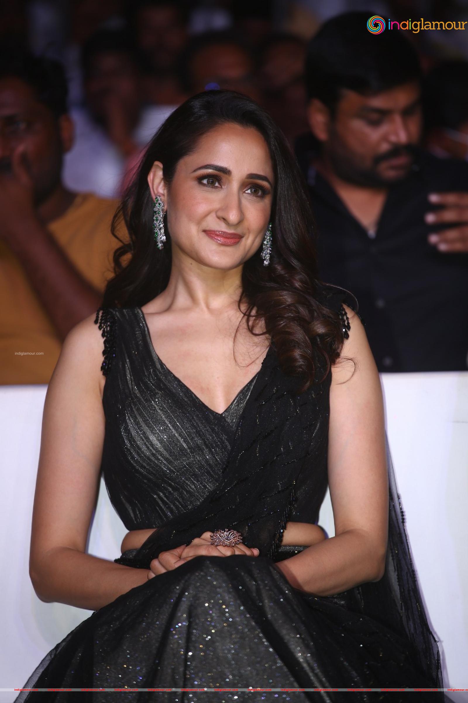Pragya Jaiswal Actress hd photo