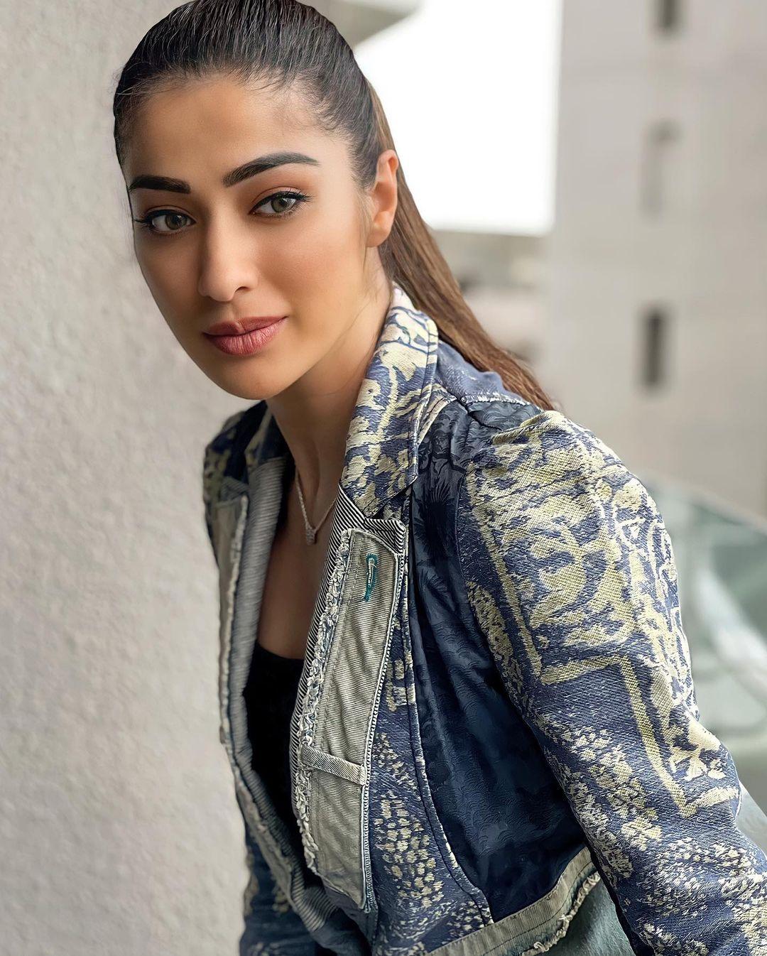 Raai Laxmi Actress hd photo