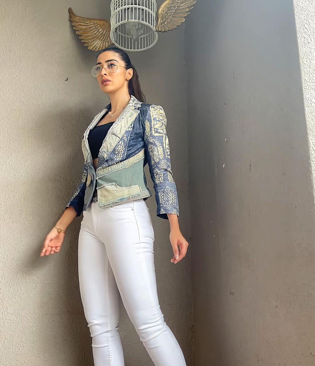 Raai Laxmi Actress hd photo