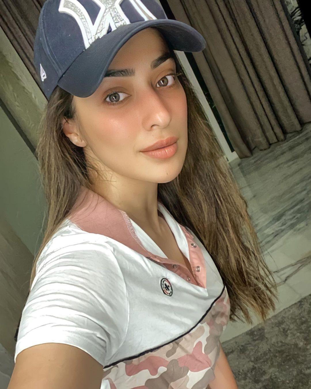Raai Laxmi Actress hd photo