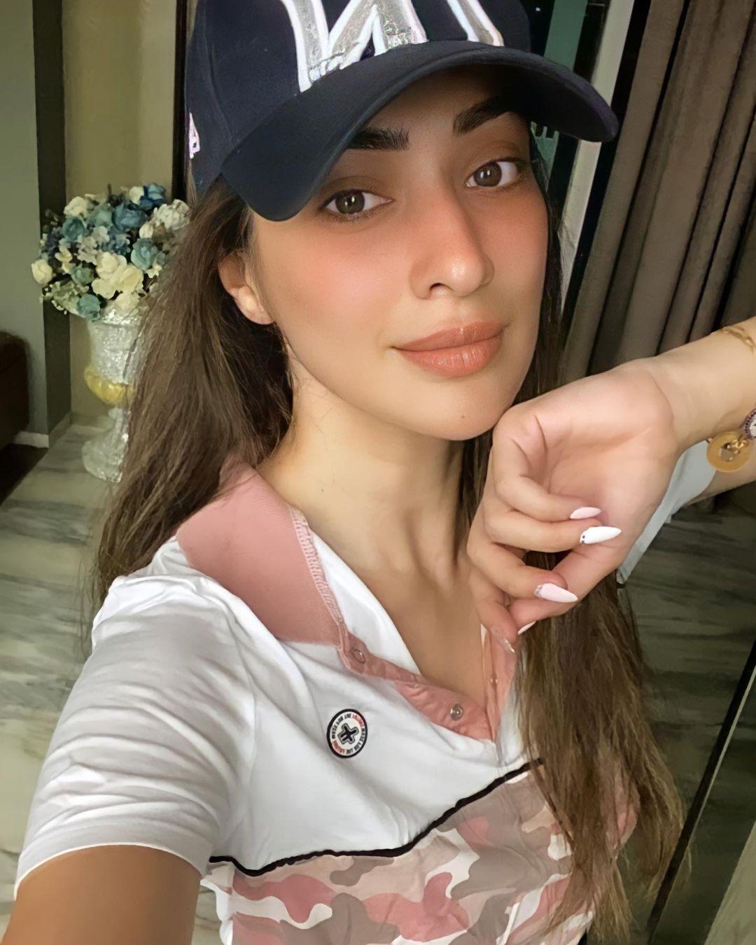 Raai Laxmi Actress hd photo