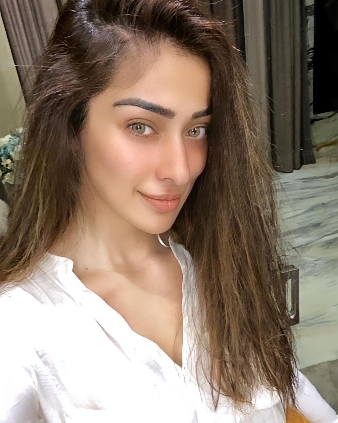 Raai Laxmi Actress hd photo