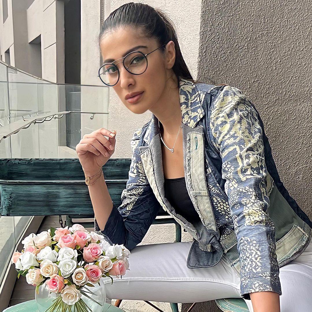 Raai Laxmi Actress hd photo